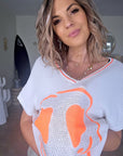 Haut blanc smiley orange fluo - 𝐌𝐚𝐫𝐢𝐧𝐚𝟒𝟒𝐟𝐚𝐦𝐢𝐥𝐲