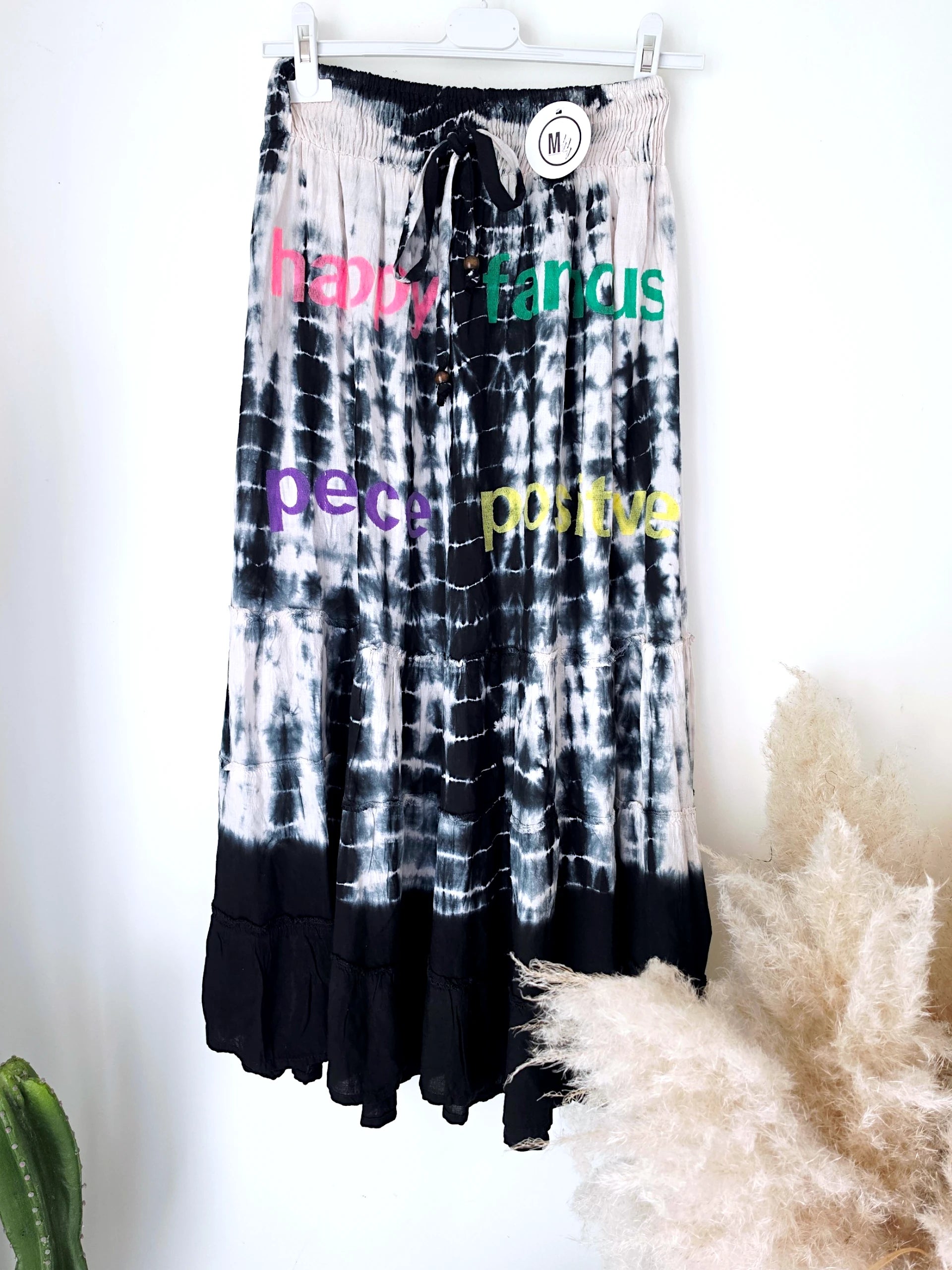 Jupe longue tie and dye à tags - 𝐌𝐚𝐫𝐢𝐧𝐚𝟒𝟒𝐟𝐚𝐦𝐢𝐥𝐲
