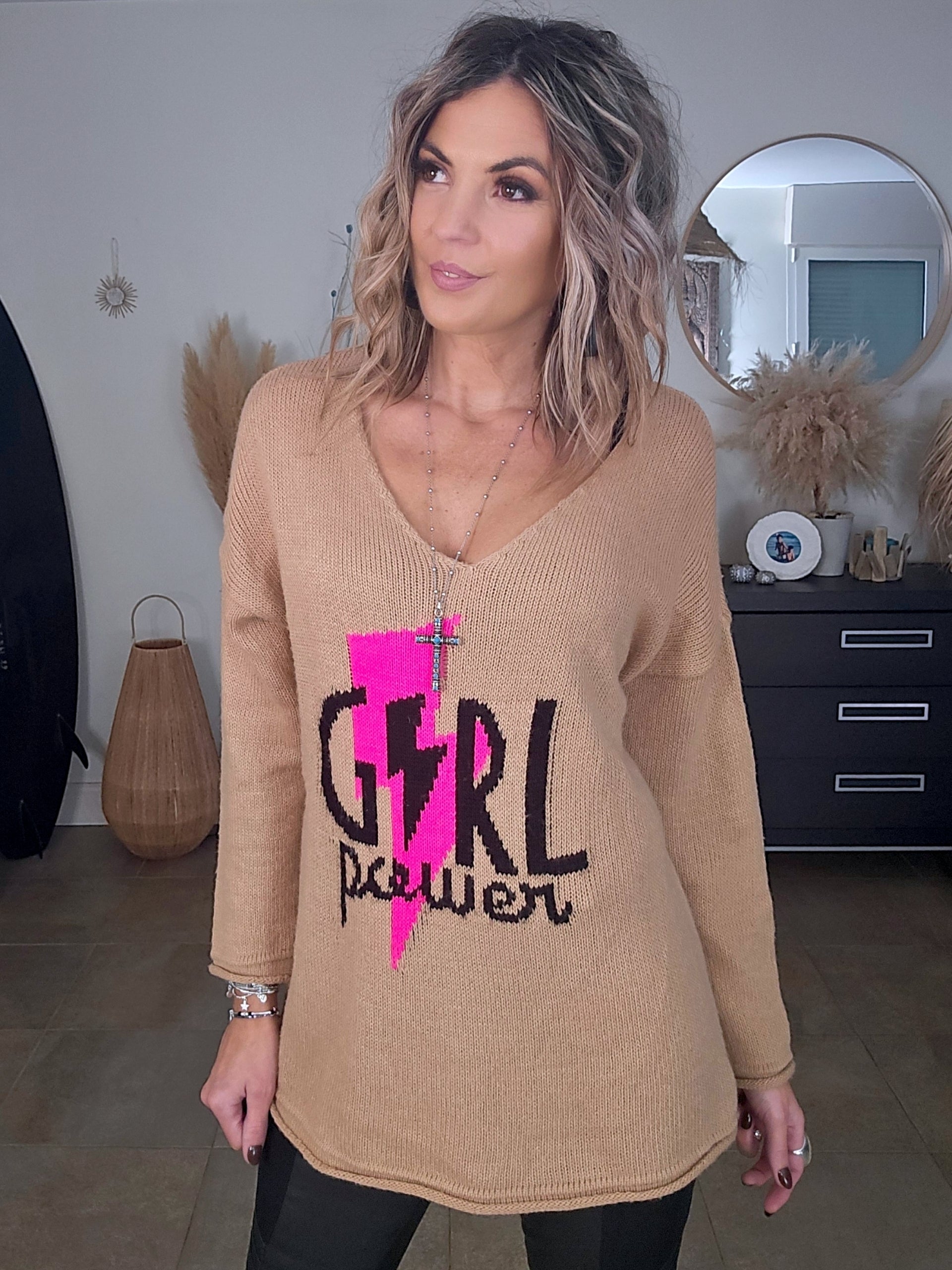 Pull tunique beige girl power - 𝐌𝐚𝐫𝐢𝐧𝐚𝟒𝟒𝐟𝐚𝐦𝐢𝐥𝐲