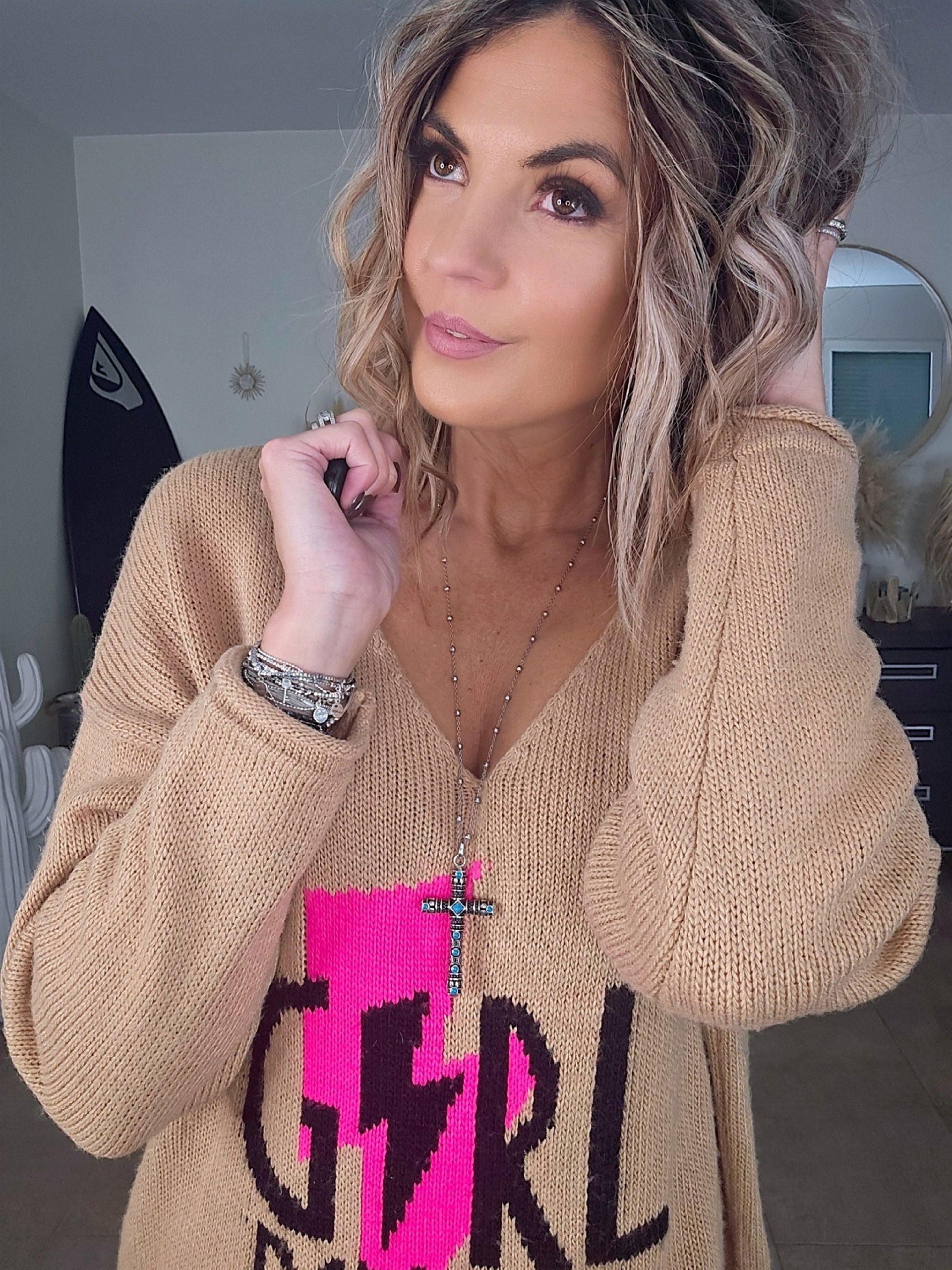 Pull tunique beige girl power - 𝐌𝐚𝐫𝐢𝐧𝐚𝟒𝟒𝐟𝐚𝐦𝐢𝐥𝐲