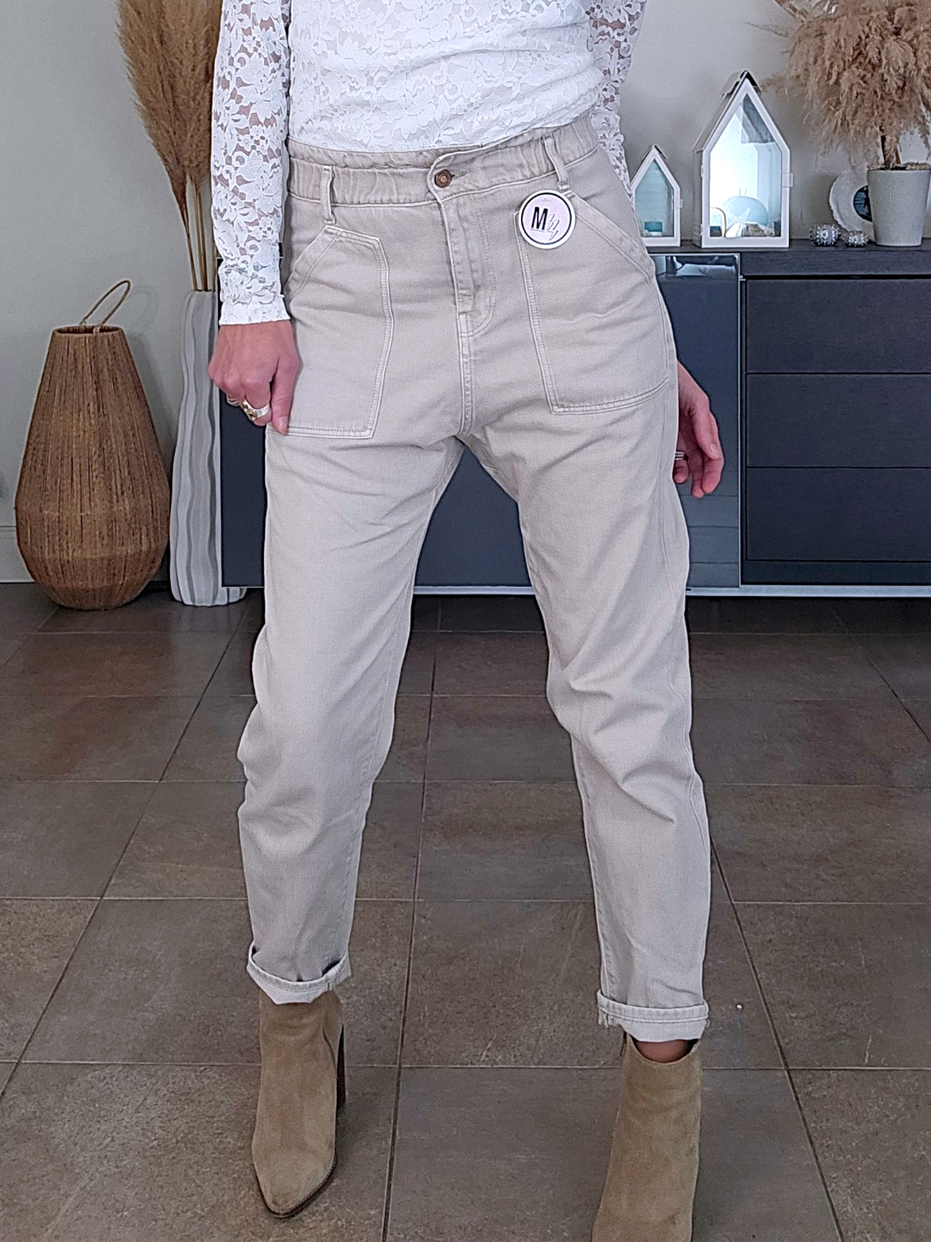 Pantalon beige en coton - 𝐌𝐚𝐫𝐢𝐧𝐚𝟒𝟒𝐟𝐚𝐦𝐢𝐥𝐲