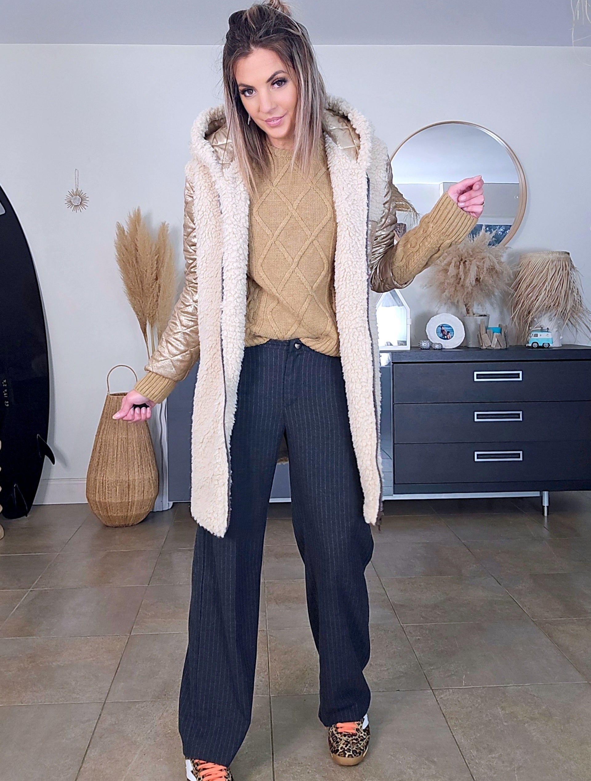Manteau bouclette beige à manches dorées - 𝐌𝐚𝐫𝐢𝐧𝐚𝟒𝟒𝐟𝐚𝐦𝐢𝐥𝐲