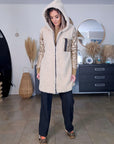 Manteau bouclette beige à manches dorées - 𝐌𝐚𝐫𝐢𝐧𝐚𝟒𝟒𝐟𝐚𝐦𝐢𝐥𝐲