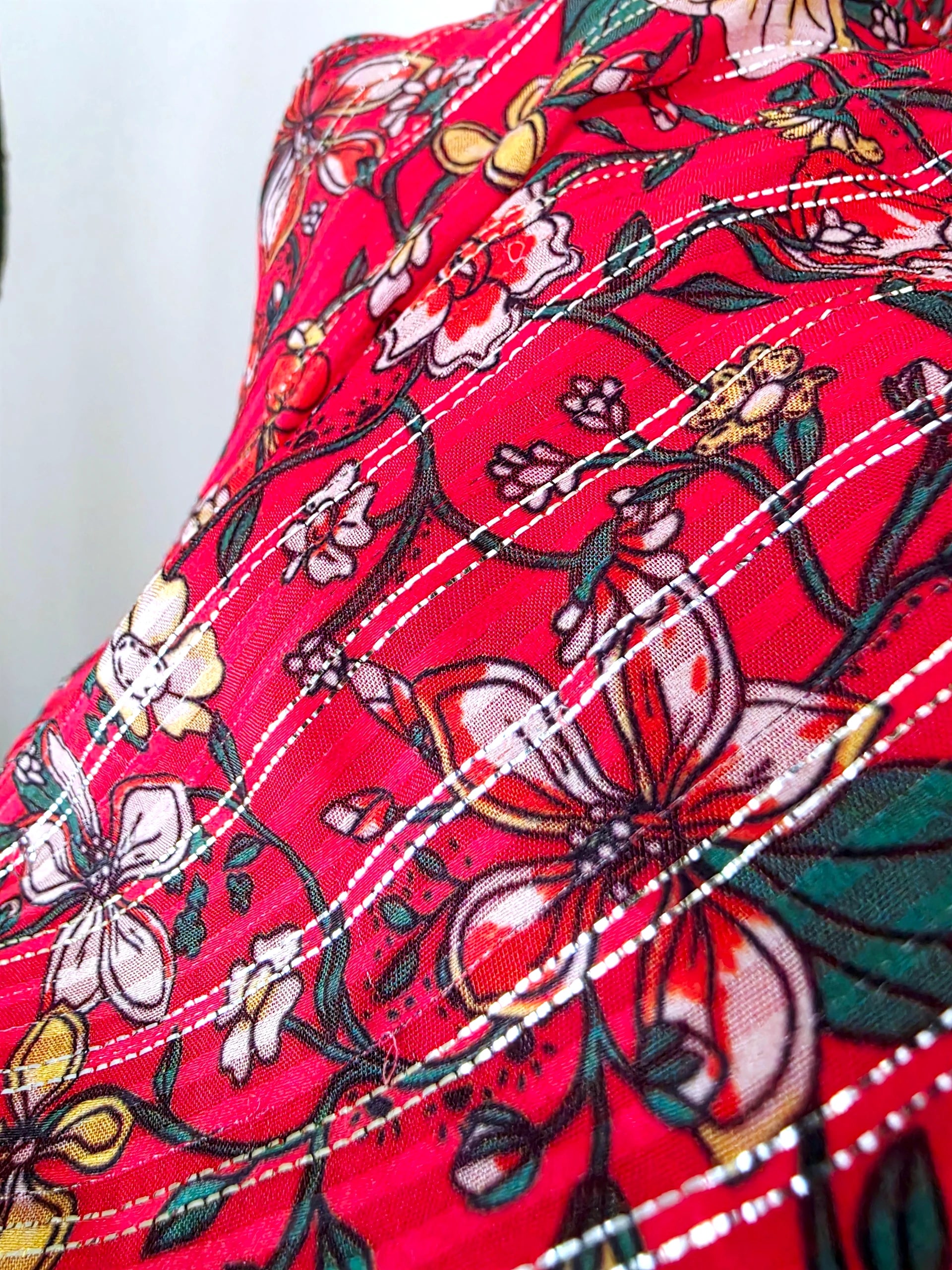 Jupe longue rouge à imprimé fleuri - 𝐌𝐚𝐫𝐢𝐧𝐚𝟒𝟒𝐟𝐚𝐦𝐢𝐥𝐲
