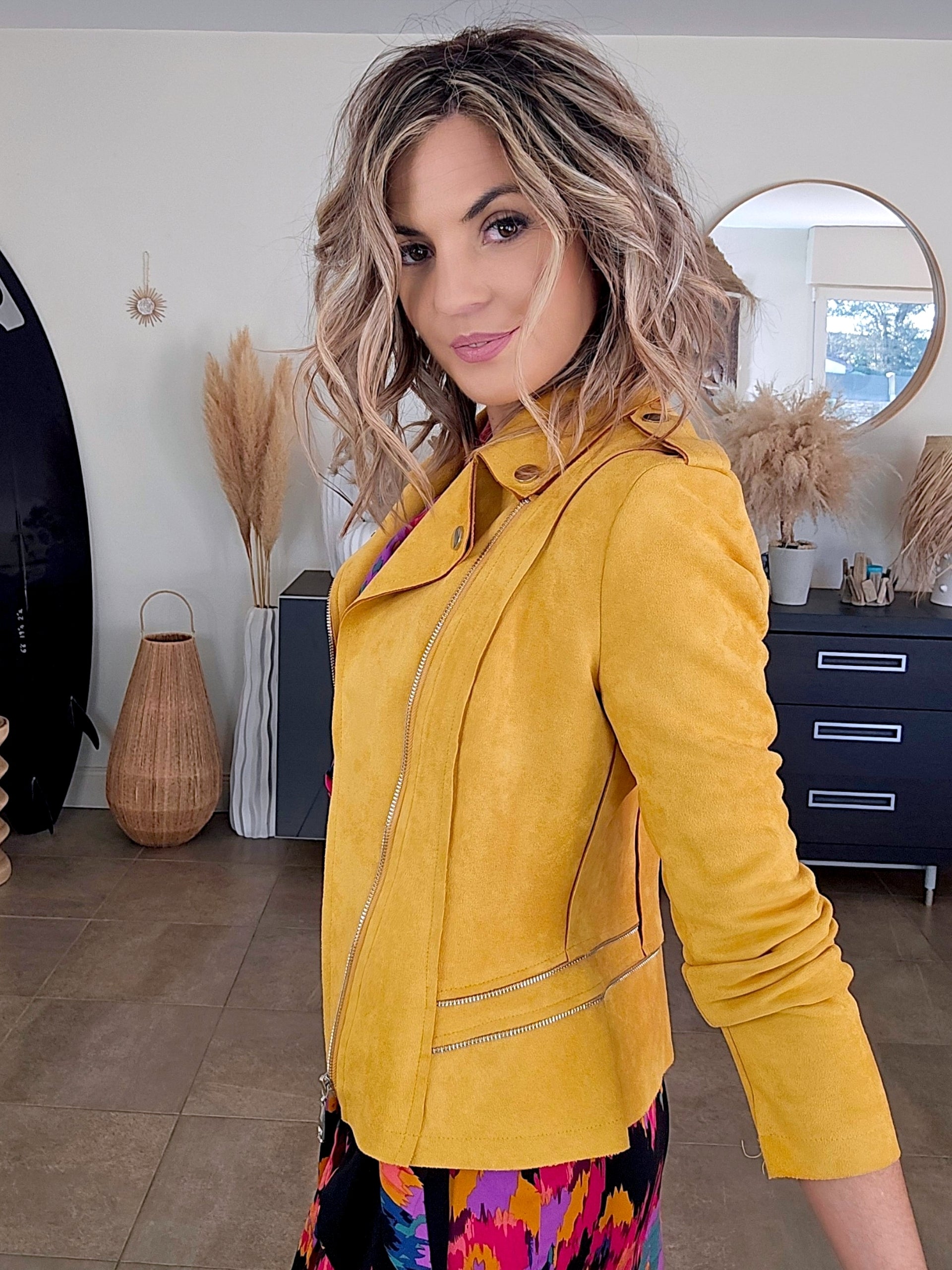 Perfecto suédine jaune - 𝐌𝐚𝐫𝐢𝐧𝐚𝟒𝟒𝐟𝐚𝐦𝐢𝐥𝐲