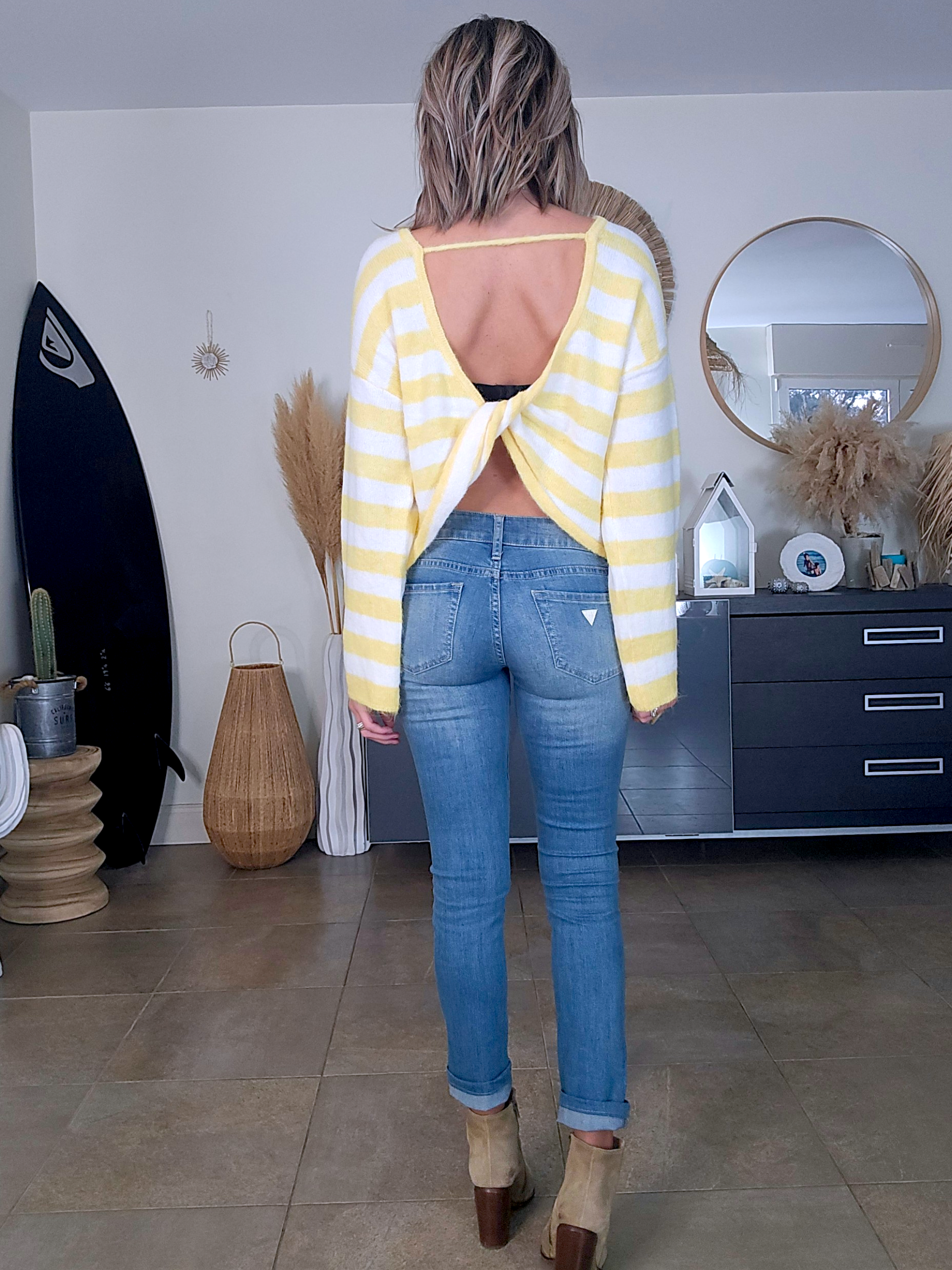 Jean bleu délavé avec empiècements en dentelle - 𝐌𝐚𝐫𝐢𝐧𝐚𝟒𝟒𝐟𝐚𝐦𝐢𝐥𝐲