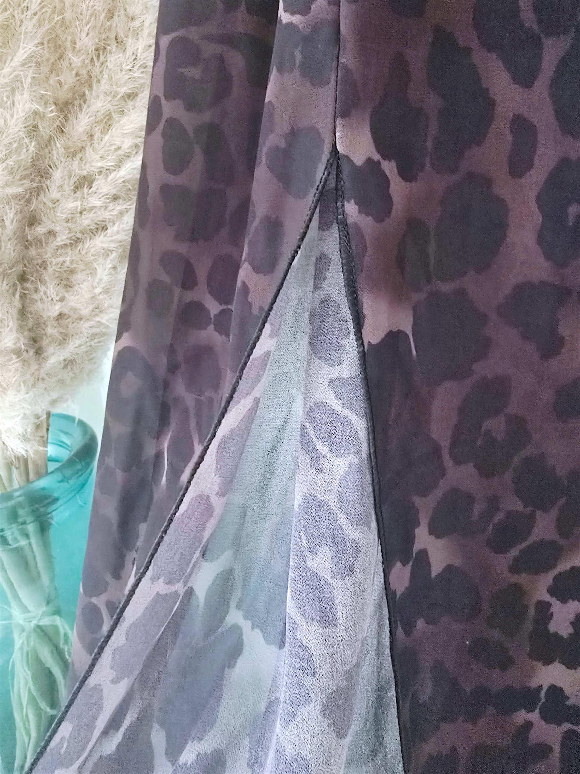 Robe longue marron à imprimé léopard - 𝐌𝐚𝐫𝐢𝐧𝐚𝟒𝟒𝐟𝐚𝐦𝐢𝐥𝐲