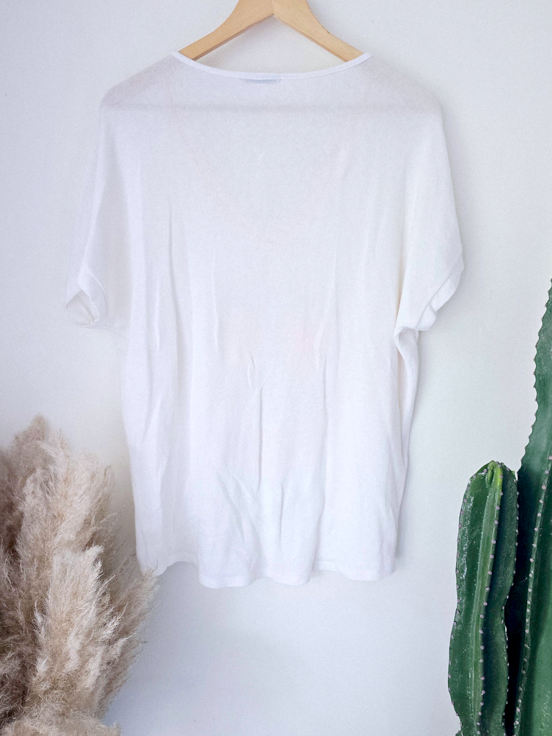 Haut blanc smiley orange fluo - 𝐌𝐚𝐫𝐢𝐧𝐚𝟒𝟒𝐟𝐚𝐦𝐢𝐥𝐲