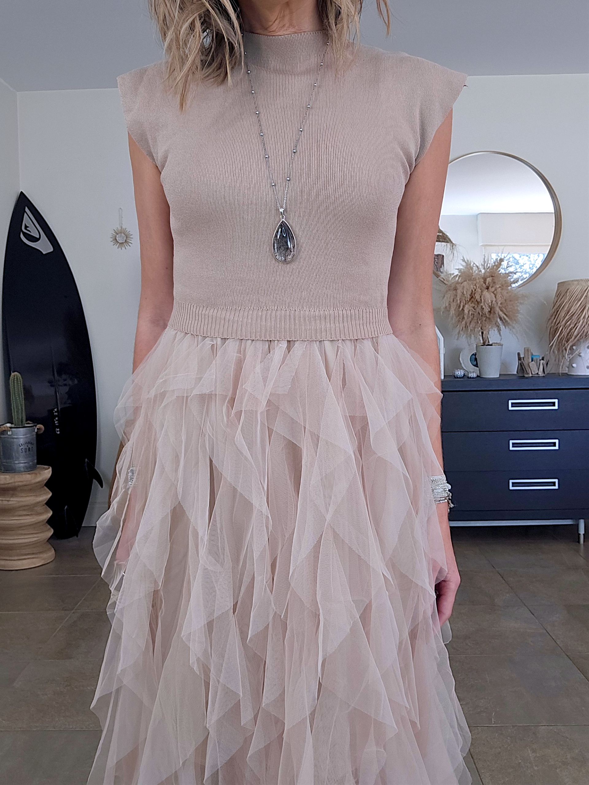 Robe princesse beige - 𝐌𝐚𝐫𝐢𝐧𝐚𝟒𝟒𝐟𝐚𝐦𝐢𝐥𝐲