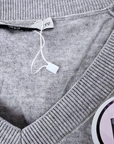 Pull gris clair à bandes latérales arc-en-ciel - 𝐌𝐚𝐫𝐢𝐧𝐚𝟒𝟒𝐟𝐚𝐦𝐢𝐥𝐲