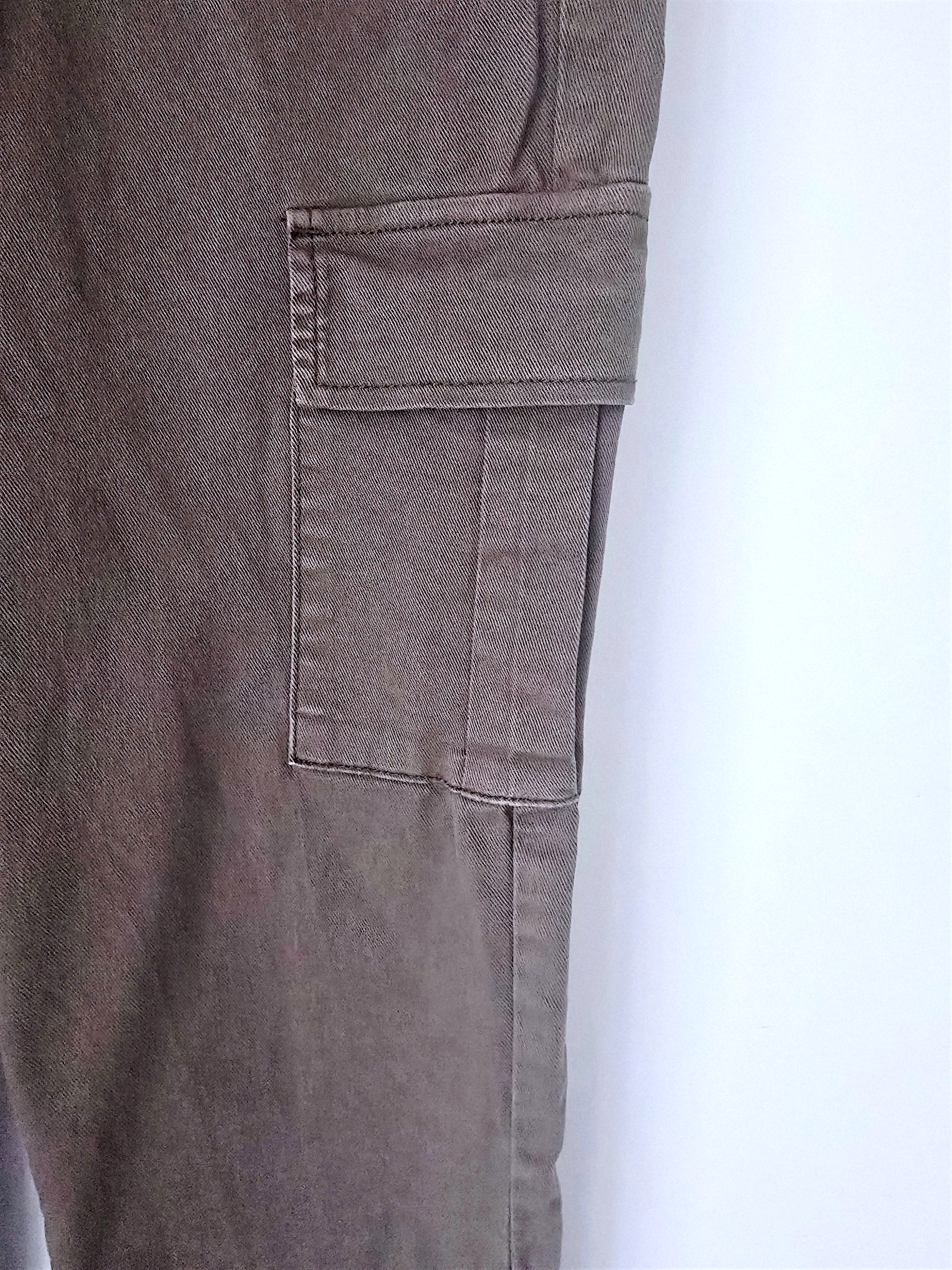 Pantalon cargo kaki - 𝐌𝐚𝐫𝐢𝐧𝐚𝟒𝟒𝐟𝐚𝐦𝐢𝐥𝐲