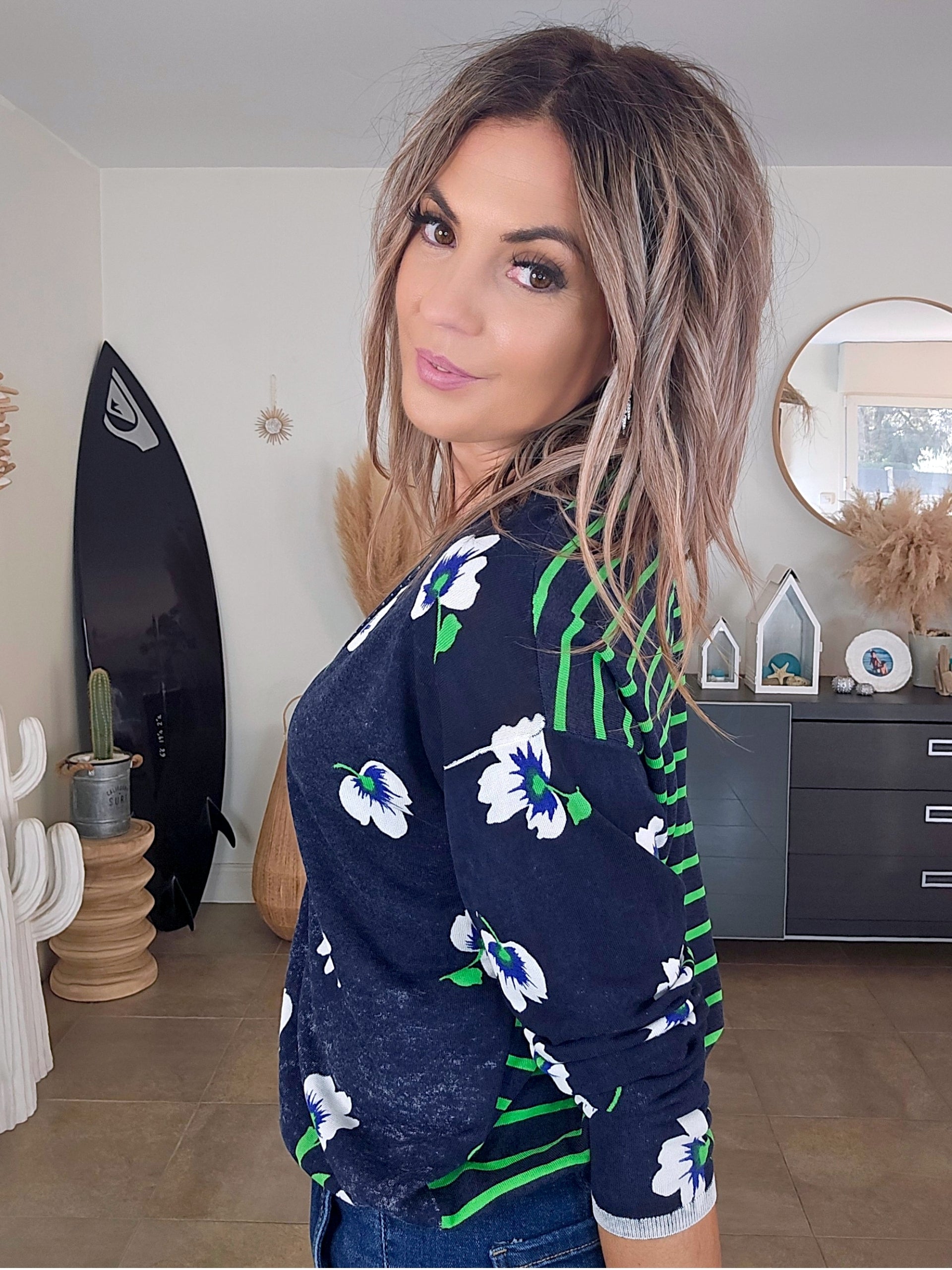 Cardigan bleu marine délavé à imprimé vert fluo - 𝐌𝐚𝐫𝐢𝐧𝐚𝟒𝟒𝐟𝐚𝐦𝐢𝐥𝐲