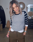 Pull noir et blanc imprimé géométrique - 𝐌𝐚𝐫𝐢𝐧𝐚𝟒𝟒𝐟𝐚𝐦𝐢𝐥𝐲