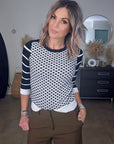 Pull noir et blanc imprimé géométrique - 𝐌𝐚𝐫𝐢𝐧𝐚𝟒𝟒𝐟𝐚𝐦𝐢𝐥𝐲