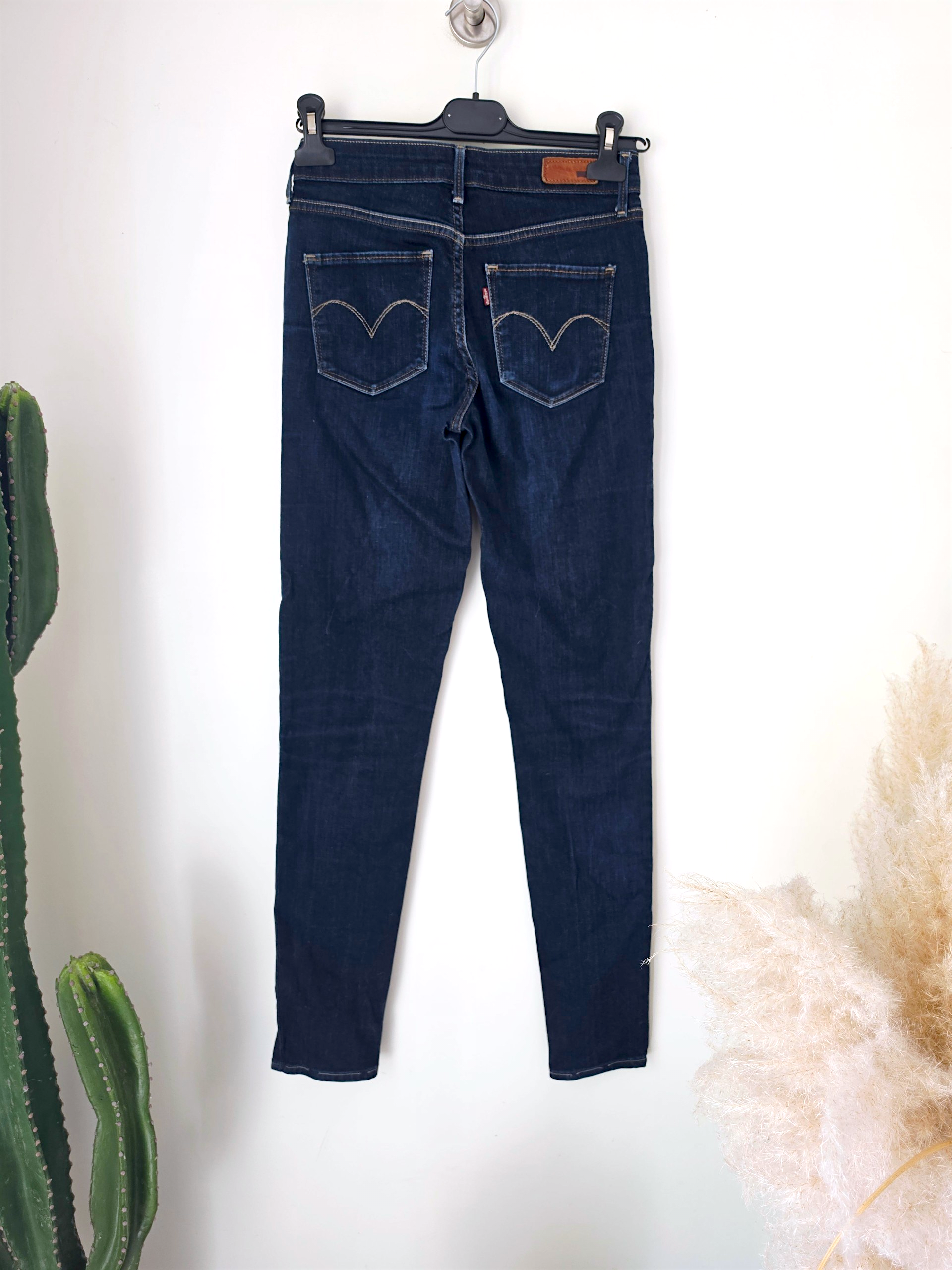 Jean brut demi curve - 𝐌𝐚𝐫𝐢𝐧𝐚𝟒𝟒𝐟𝐚𝐦𝐢𝐥𝐲