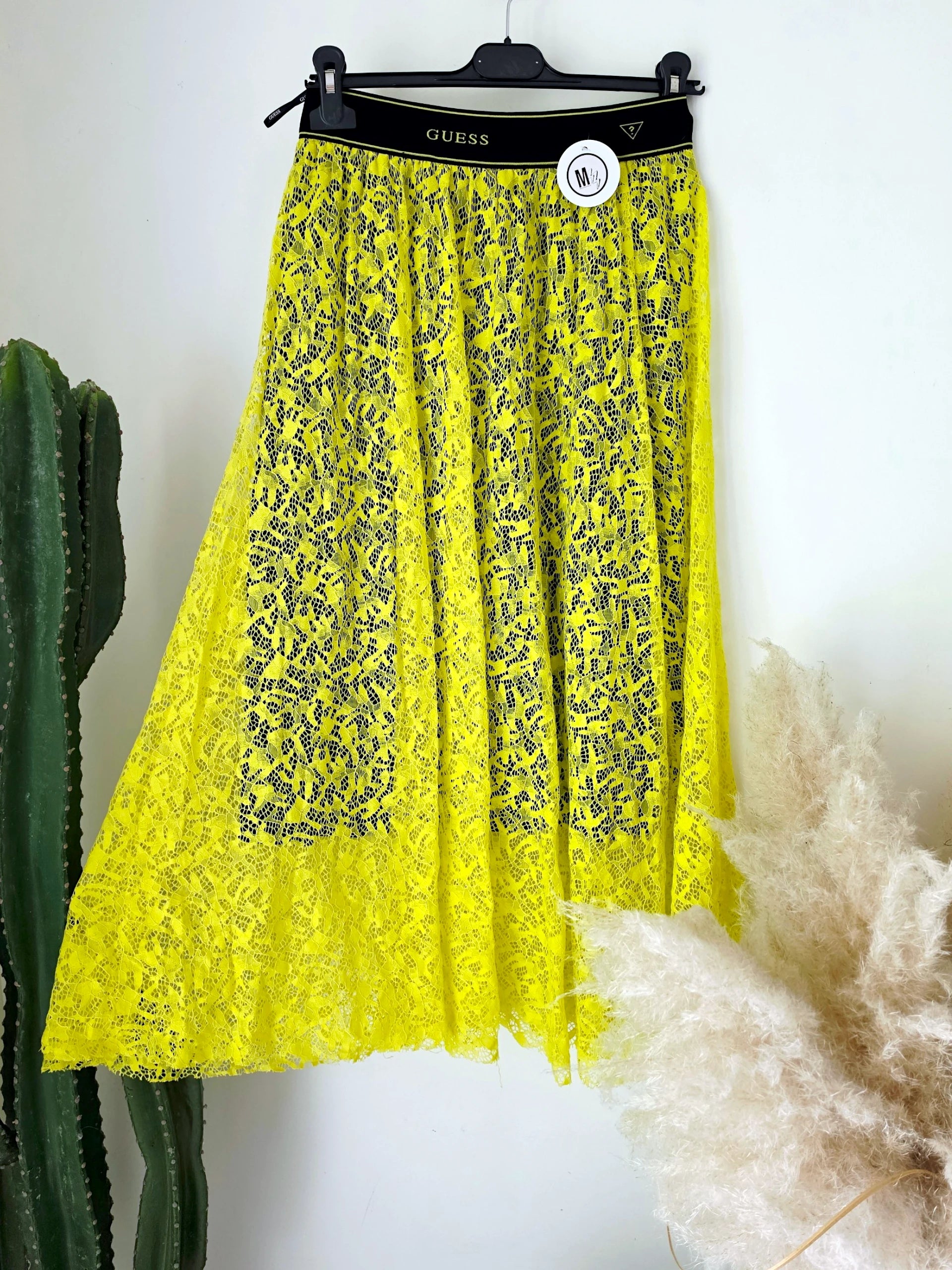 Jupe jaune en dentelle - 𝐌𝐚𝐫𝐢𝐧𝐚𝟒𝟒𝐟𝐚𝐦𝐢𝐥𝐲