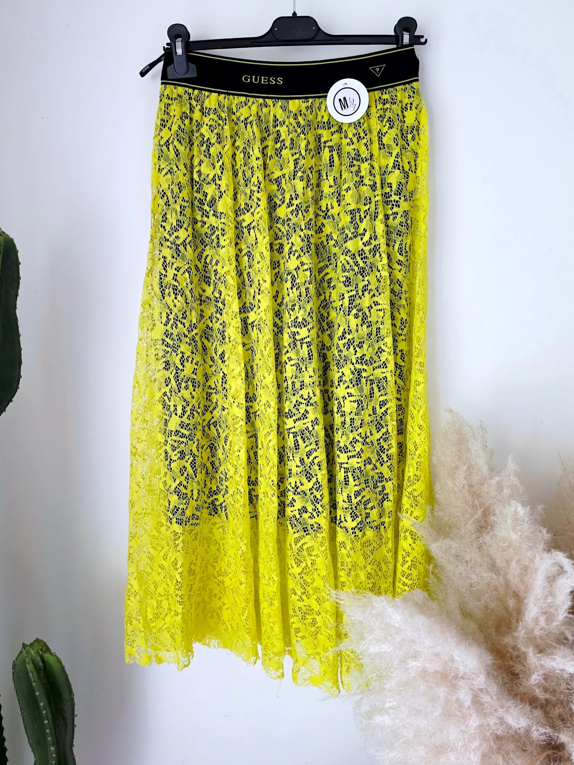 Jupe jaune en dentelle - 𝐌𝐚𝐫𝐢𝐧𝐚𝟒𝟒𝐟𝐚𝐦𝐢𝐥𝐲