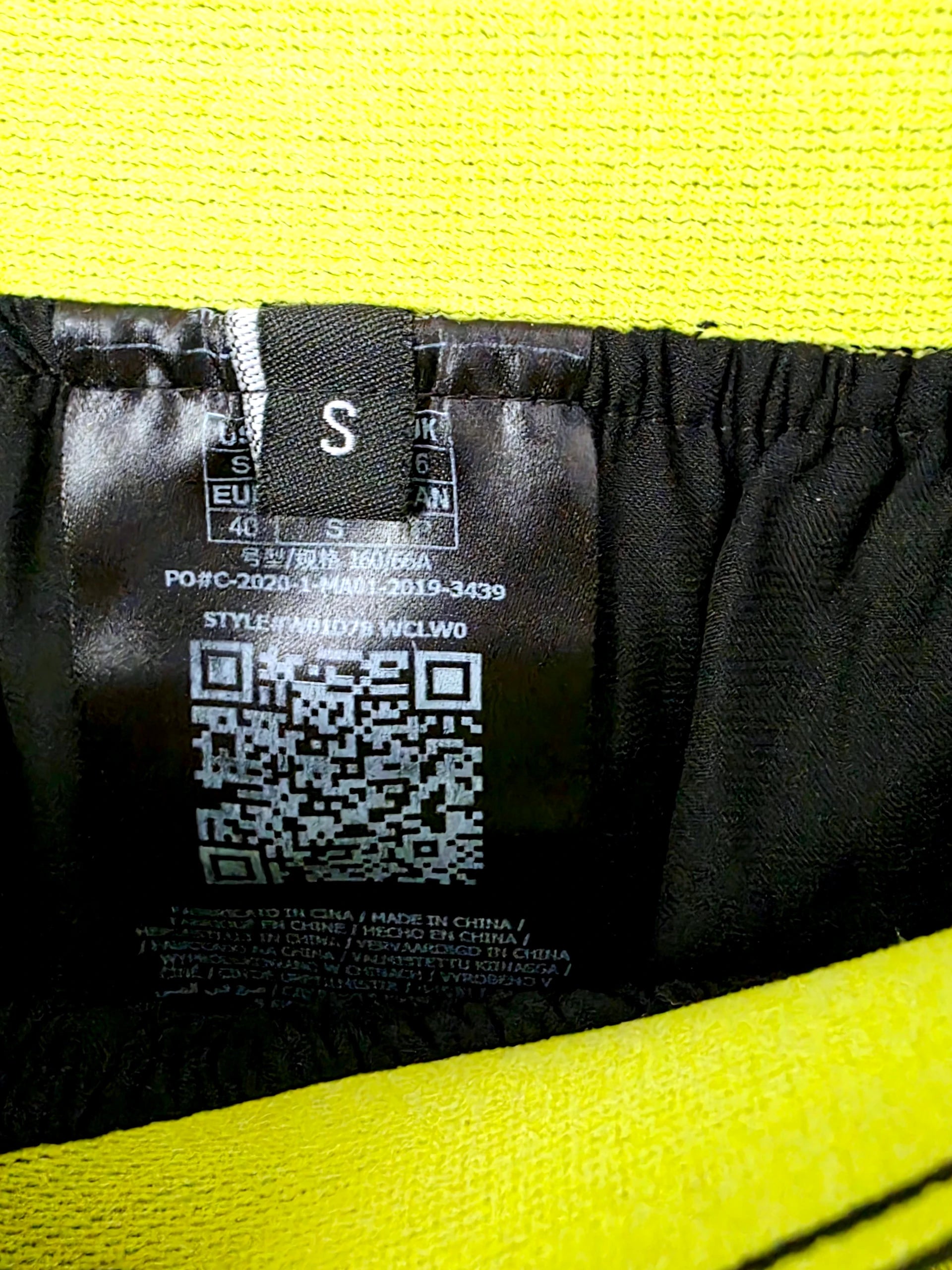 Jupe jaune en dentelle - 𝐌𝐚𝐫𝐢𝐧𝐚𝟒𝟒𝐟𝐚𝐦𝐢𝐥𝐲