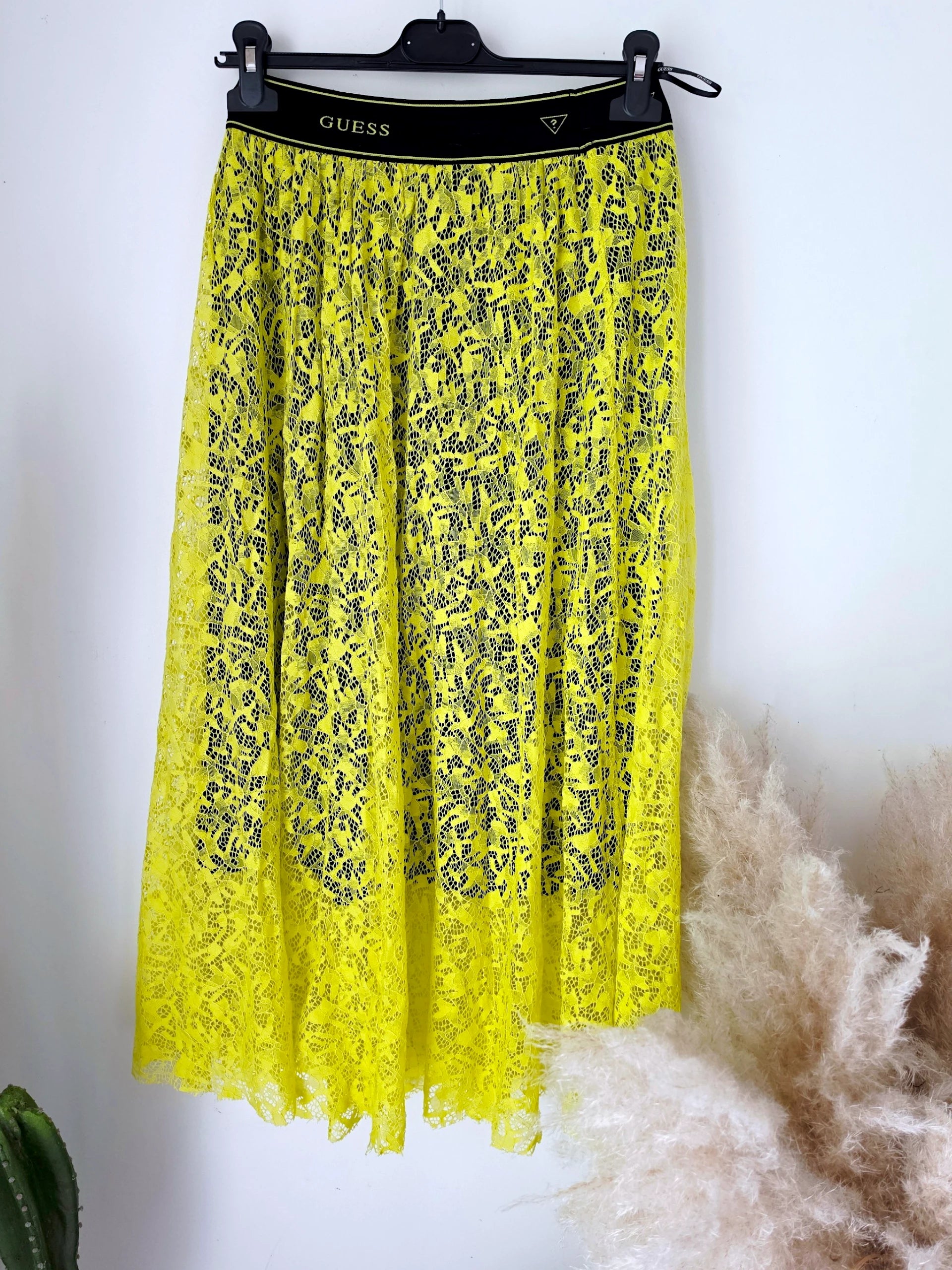 Jupe jaune en dentelle - 𝐌𝐚𝐫𝐢𝐧𝐚𝟒𝟒𝐟𝐚𝐦𝐢𝐥𝐲