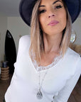 Pull blanc avec dentelle - 𝐌𝐚𝐫𝐢𝐧𝐚𝟒𝟒𝐟𝐚𝐦𝐢𝐥𝐲