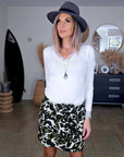 Pull blanc avec dentelle - 𝐌𝐚𝐫𝐢𝐧𝐚𝟒𝟒𝐟𝐚𝐦𝐢𝐥𝐲