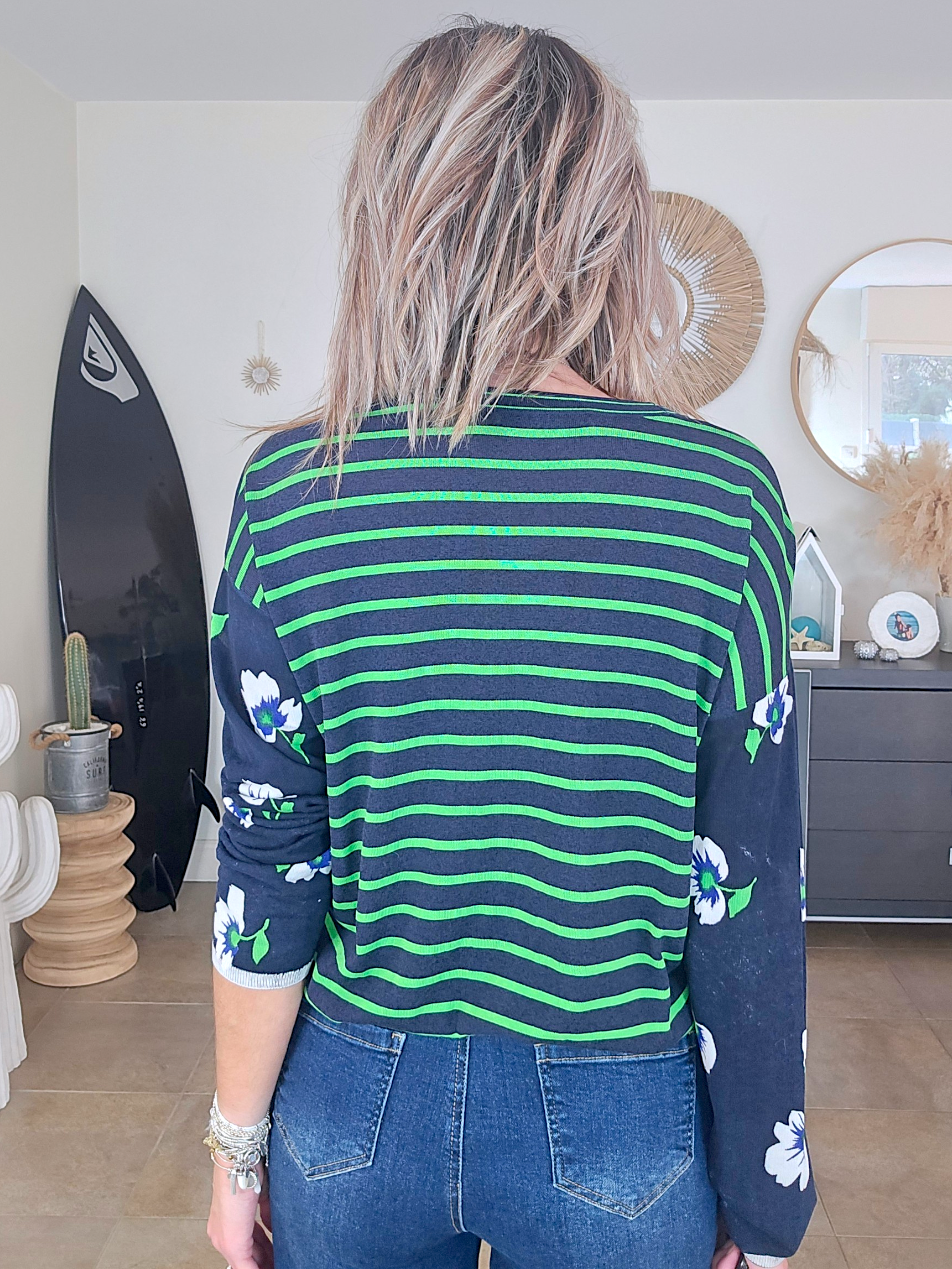 Cardigan bleu marine délavé à imprimé vert fluo - 𝐌𝐚𝐫𝐢𝐧𝐚𝟒𝟒𝐟𝐚𝐦𝐢𝐥𝐲