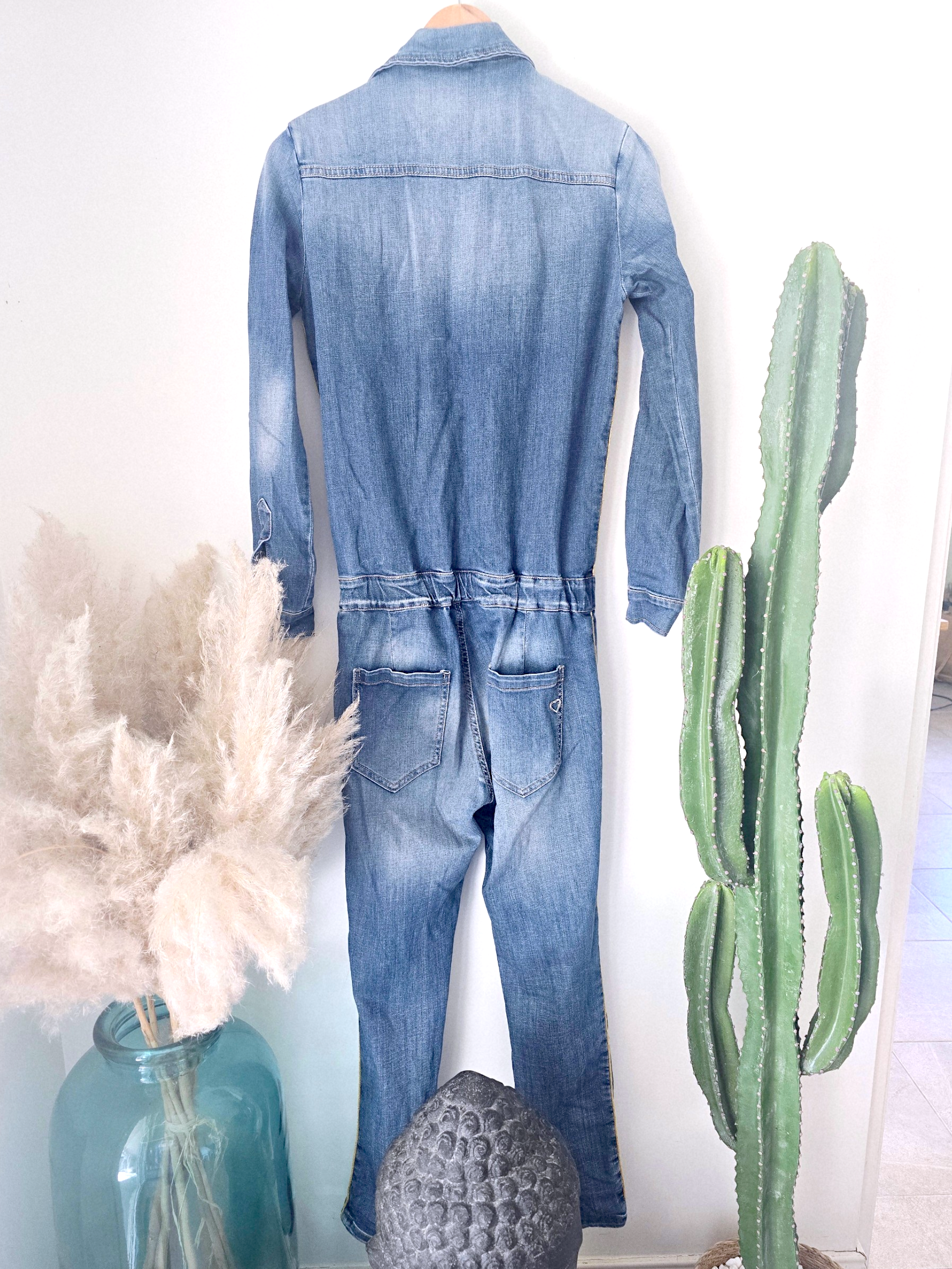Combinaison en jean bleu délavé - 𝐌𝐚𝐫𝐢𝐧𝐚𝟒𝟒𝐟𝐚𝐦𝐢𝐥𝐲