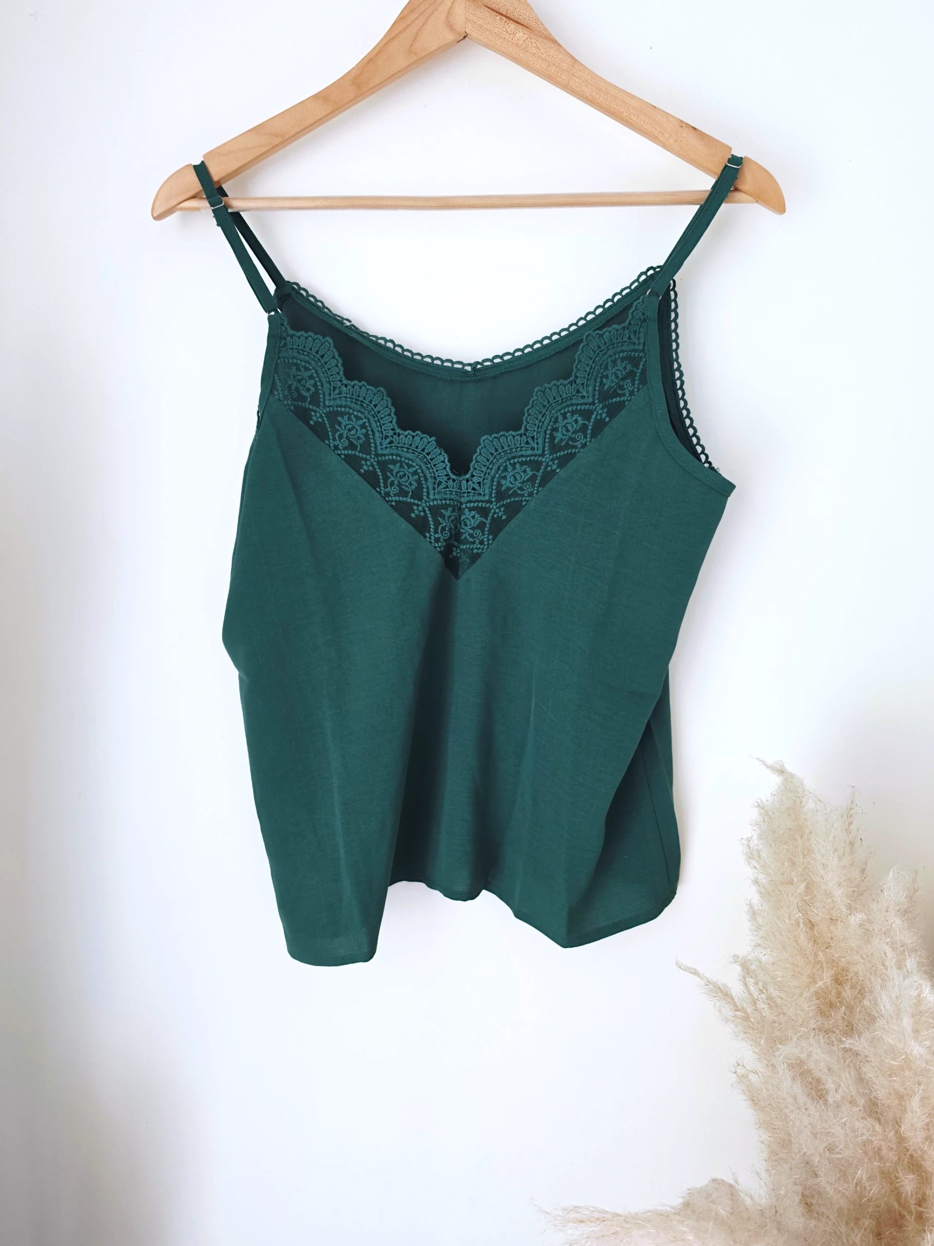 Débardeur vert - 𝐌𝐚𝐫𝐢𝐧𝐚𝟒𝟒𝐟𝐚𝐦𝐢𝐥𝐲