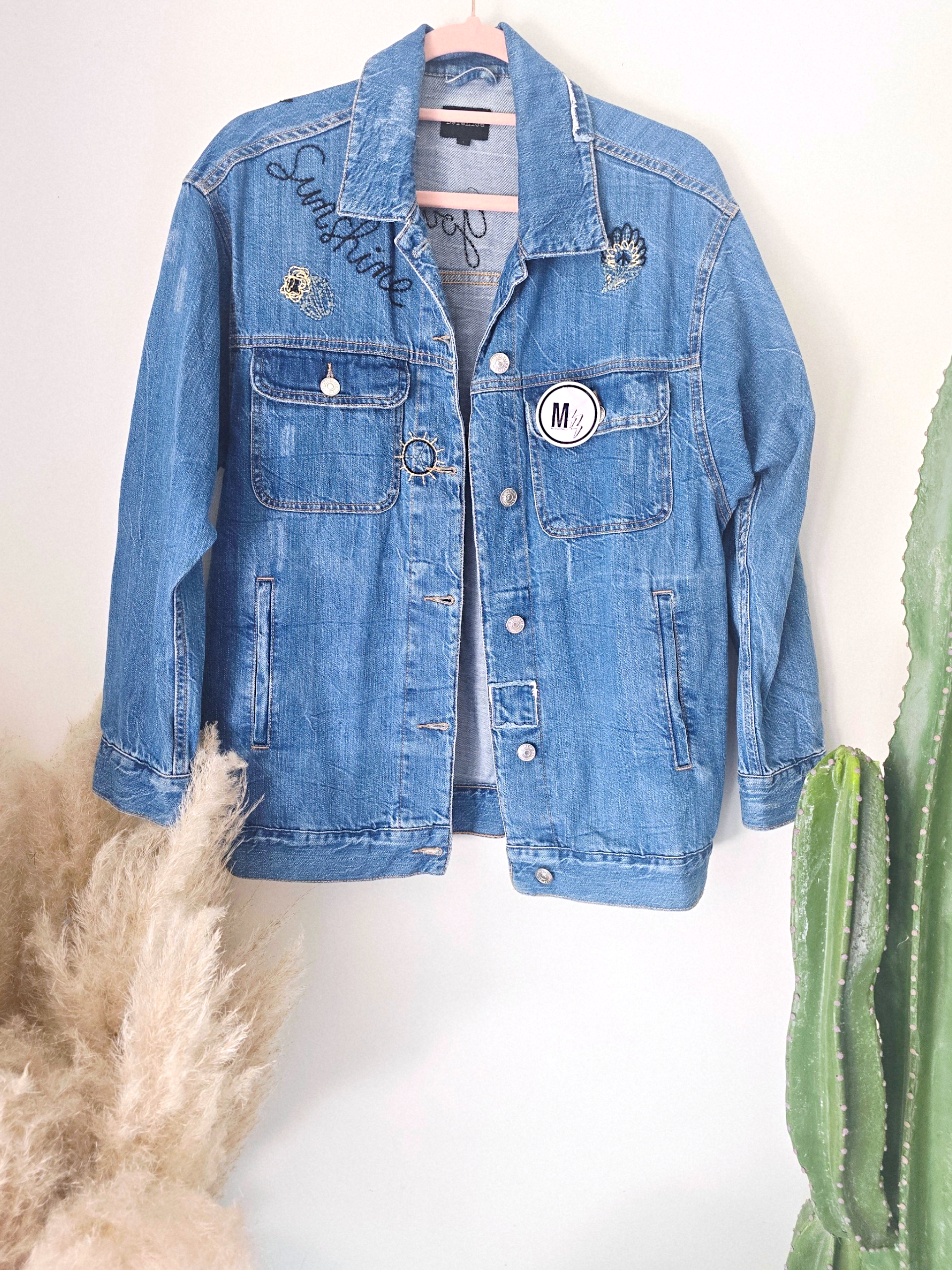 Veste brodée en jean bleu - 𝐌𝐚𝐫𝐢𝐧𝐚𝟒𝟒𝐟𝐚𝐦𝐢𝐥𝐲