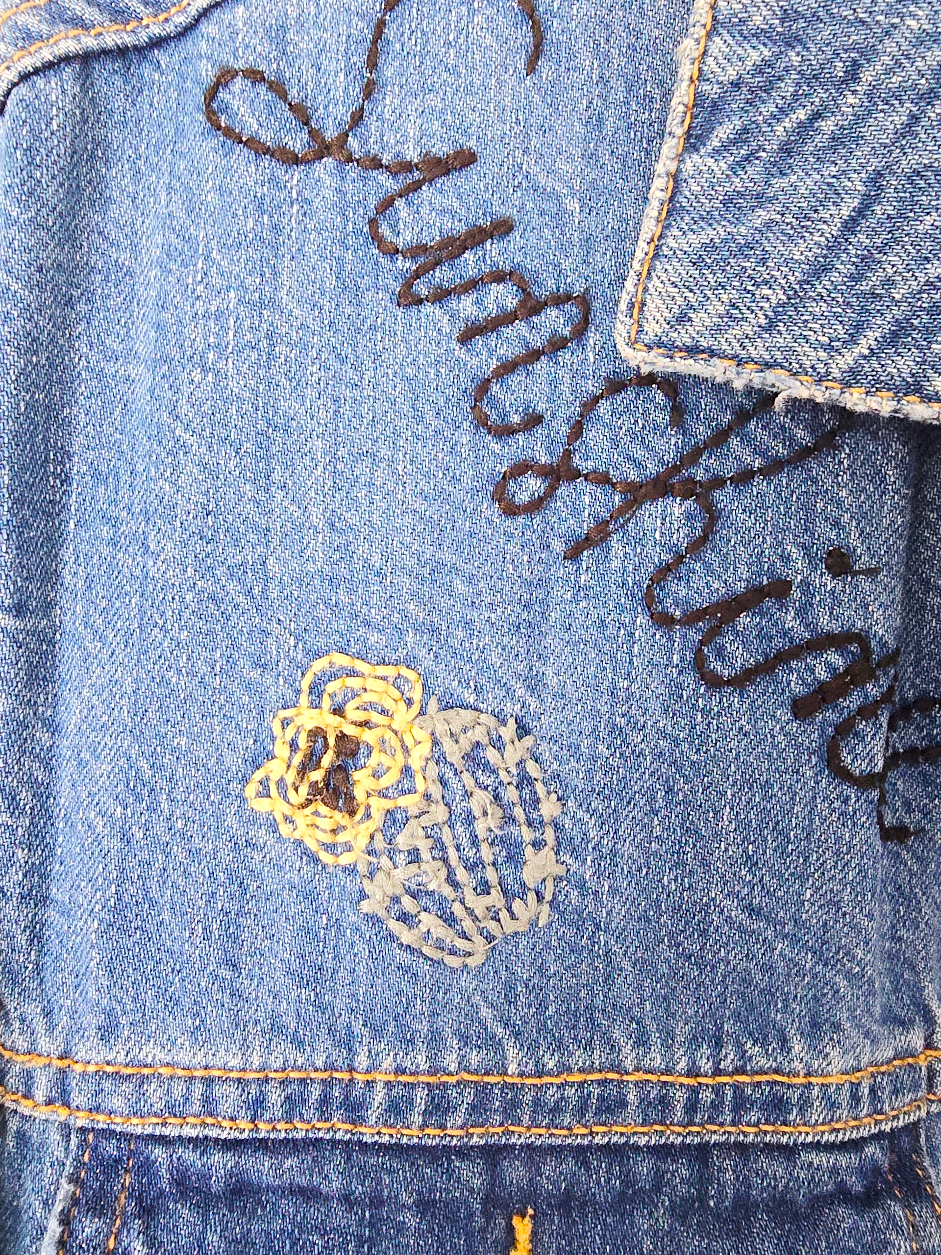 Veste brodée en jean bleu - 𝐌𝐚𝐫𝐢𝐧𝐚𝟒𝟒𝐟𝐚𝐦𝐢𝐥𝐲