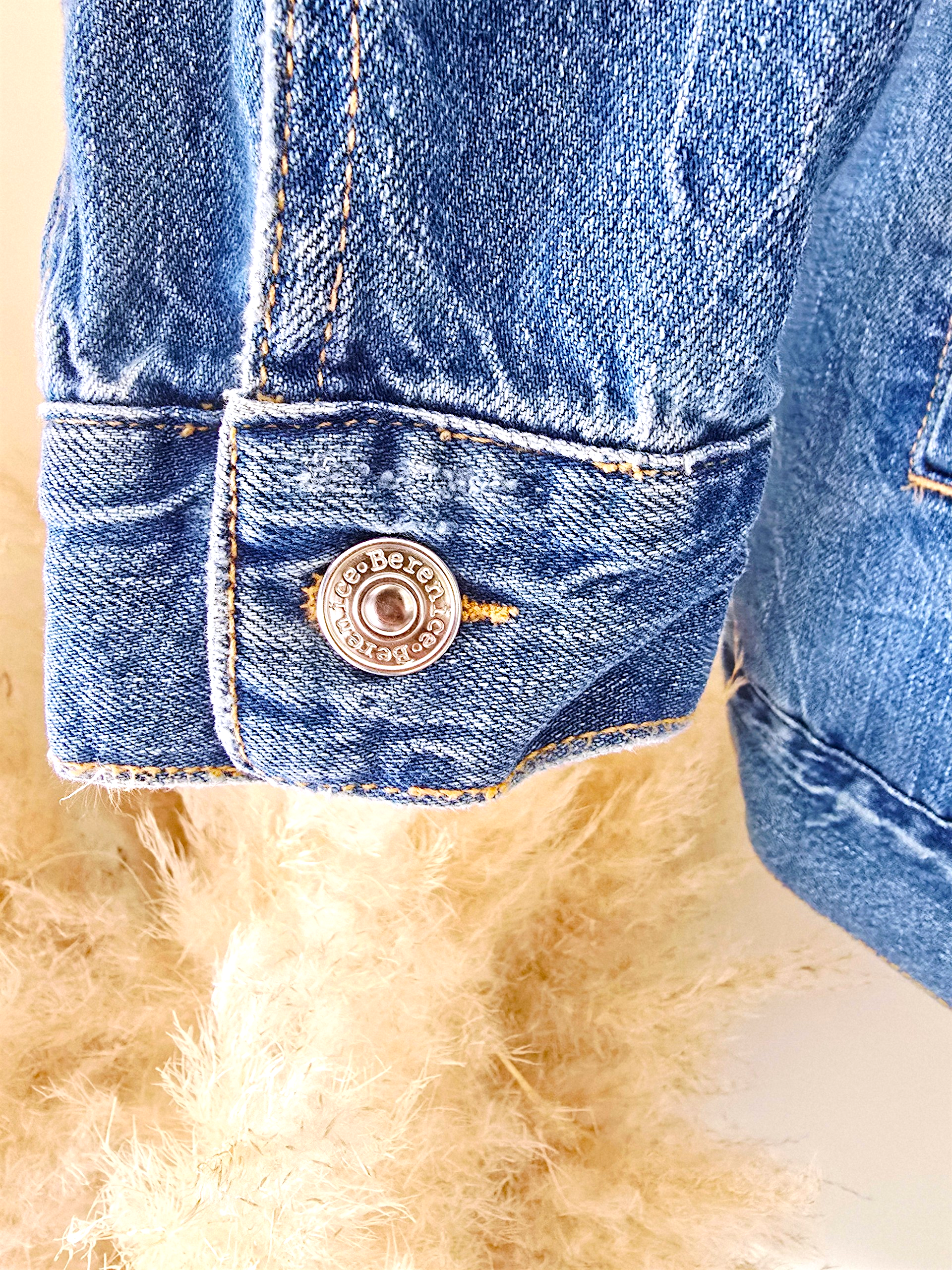 Veste brodée en jean bleu - 𝐌𝐚𝐫𝐢𝐧𝐚𝟒𝟒𝐟𝐚𝐦𝐢𝐥𝐲