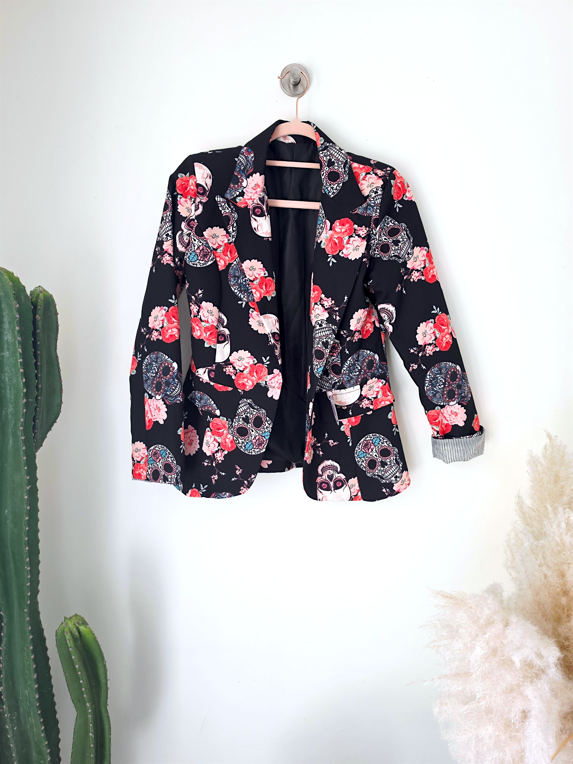 Veste cintrée à imprimé skull - 𝐌𝐚𝐫𝐢𝐧𝐚𝟒𝟒𝐟𝐚𝐦𝐢𝐥𝐲
