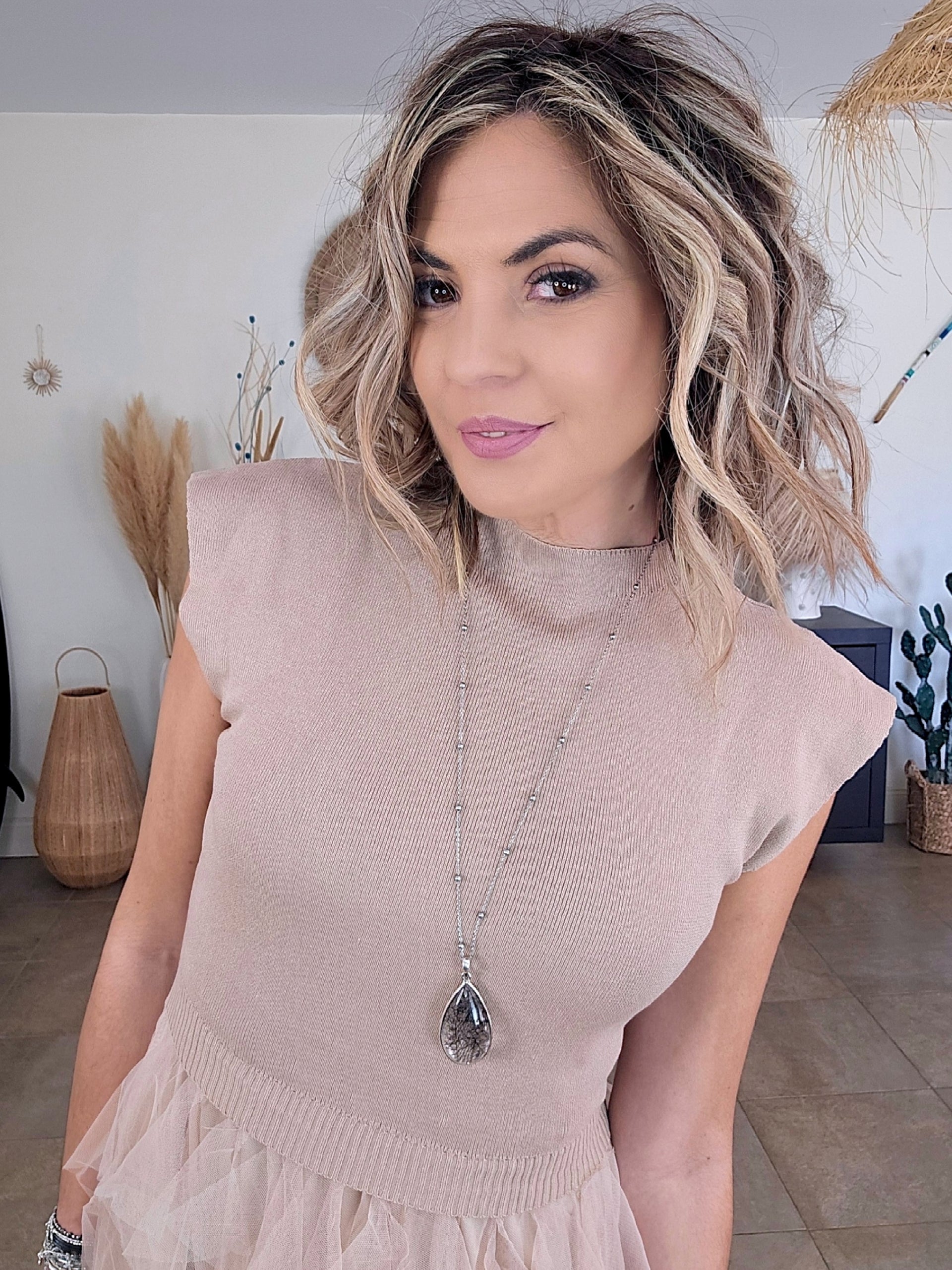 Robe princesse beige - 𝐌𝐚𝐫𝐢𝐧𝐚𝟒𝟒𝐟𝐚𝐦𝐢𝐥𝐲