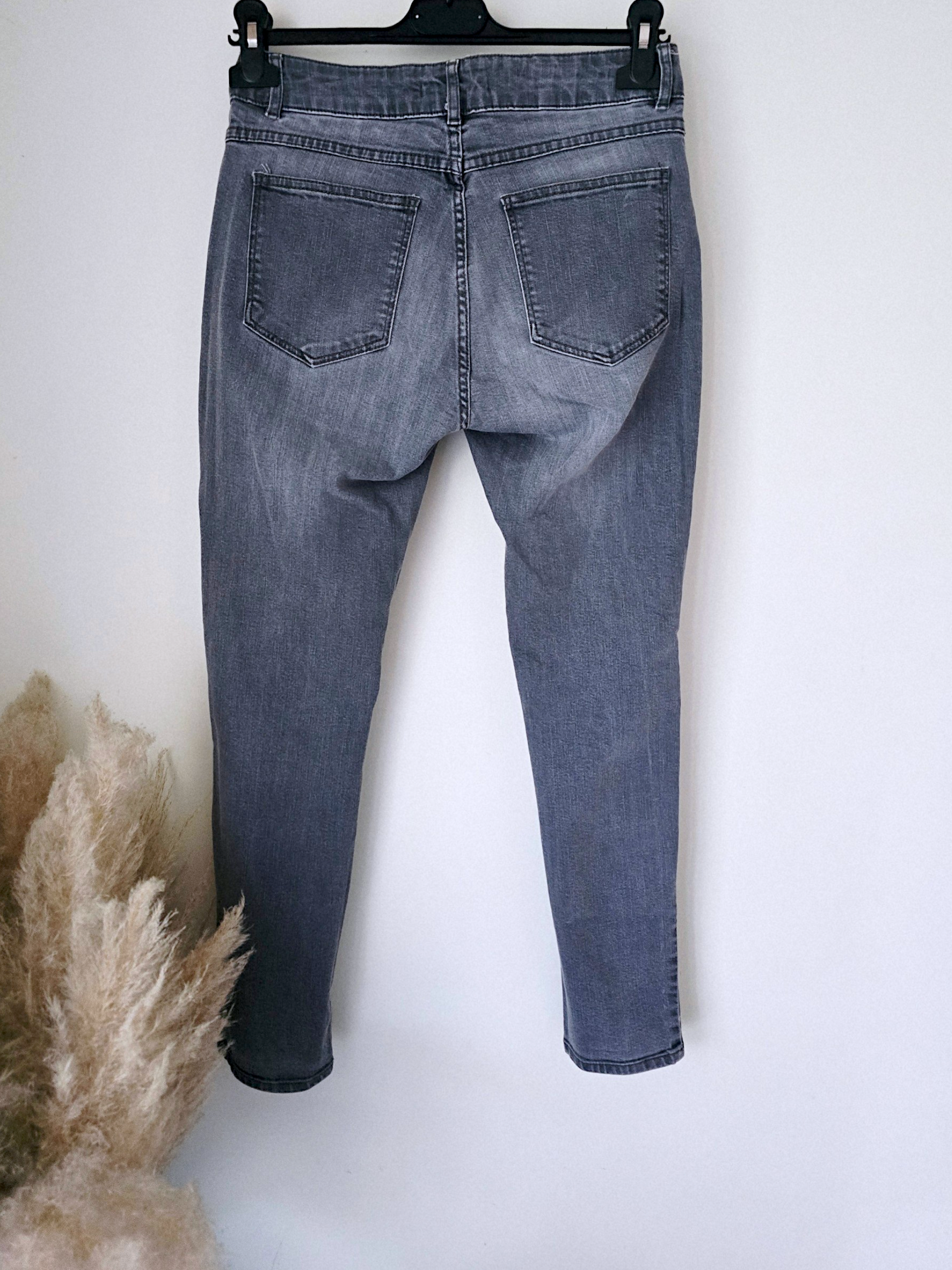 Jean slim fit gris delavé - 𝐌𝐚𝐫𝐢𝐧𝐚𝟒𝟒𝐟𝐚𝐦𝐢𝐥𝐲
