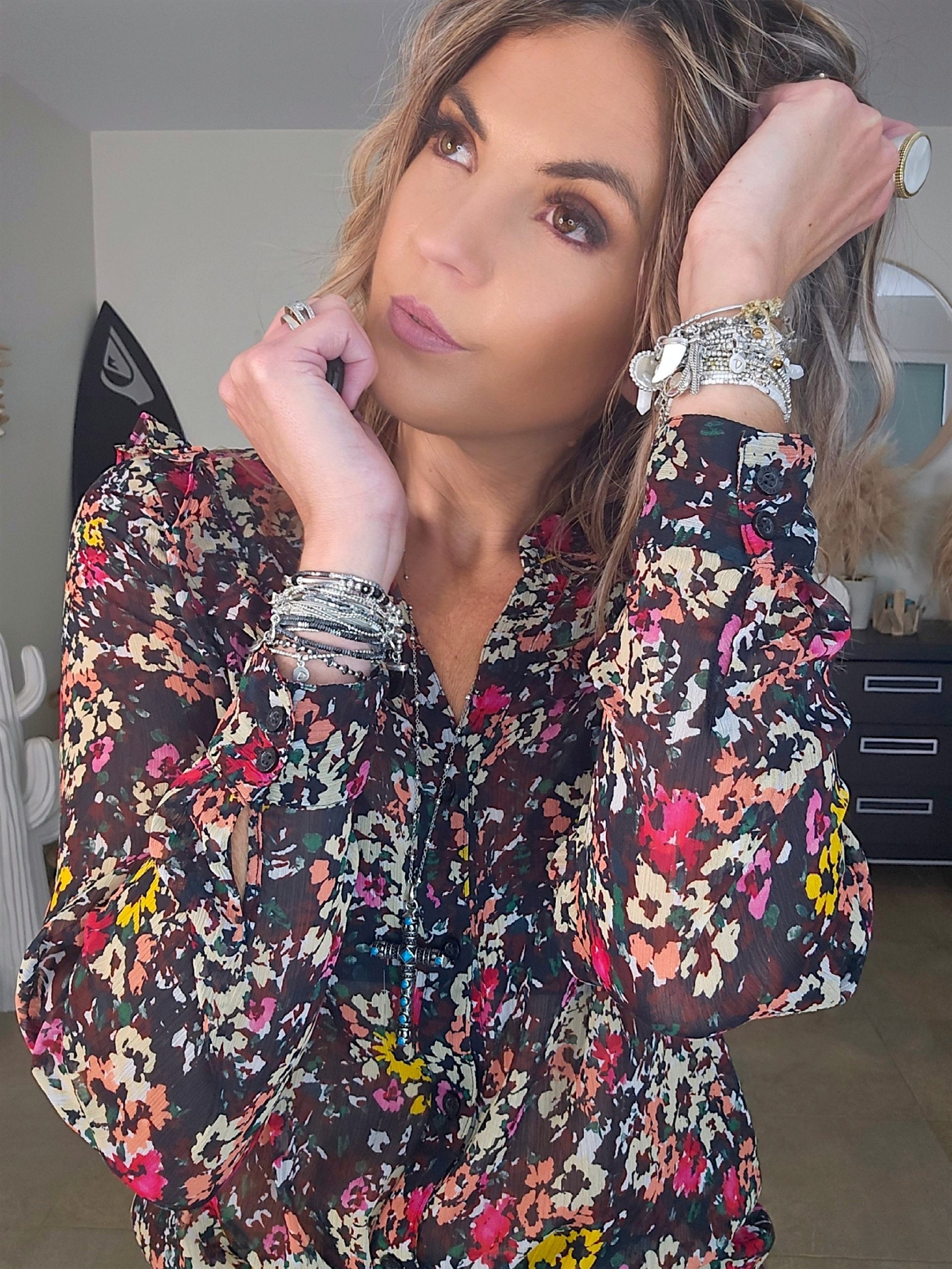 Chemise lumineuse à imprimé flowers - 𝐌𝐚𝐫𝐢𝐧𝐚𝟒𝟒𝐟𝐚𝐦𝐢𝐥𝐲