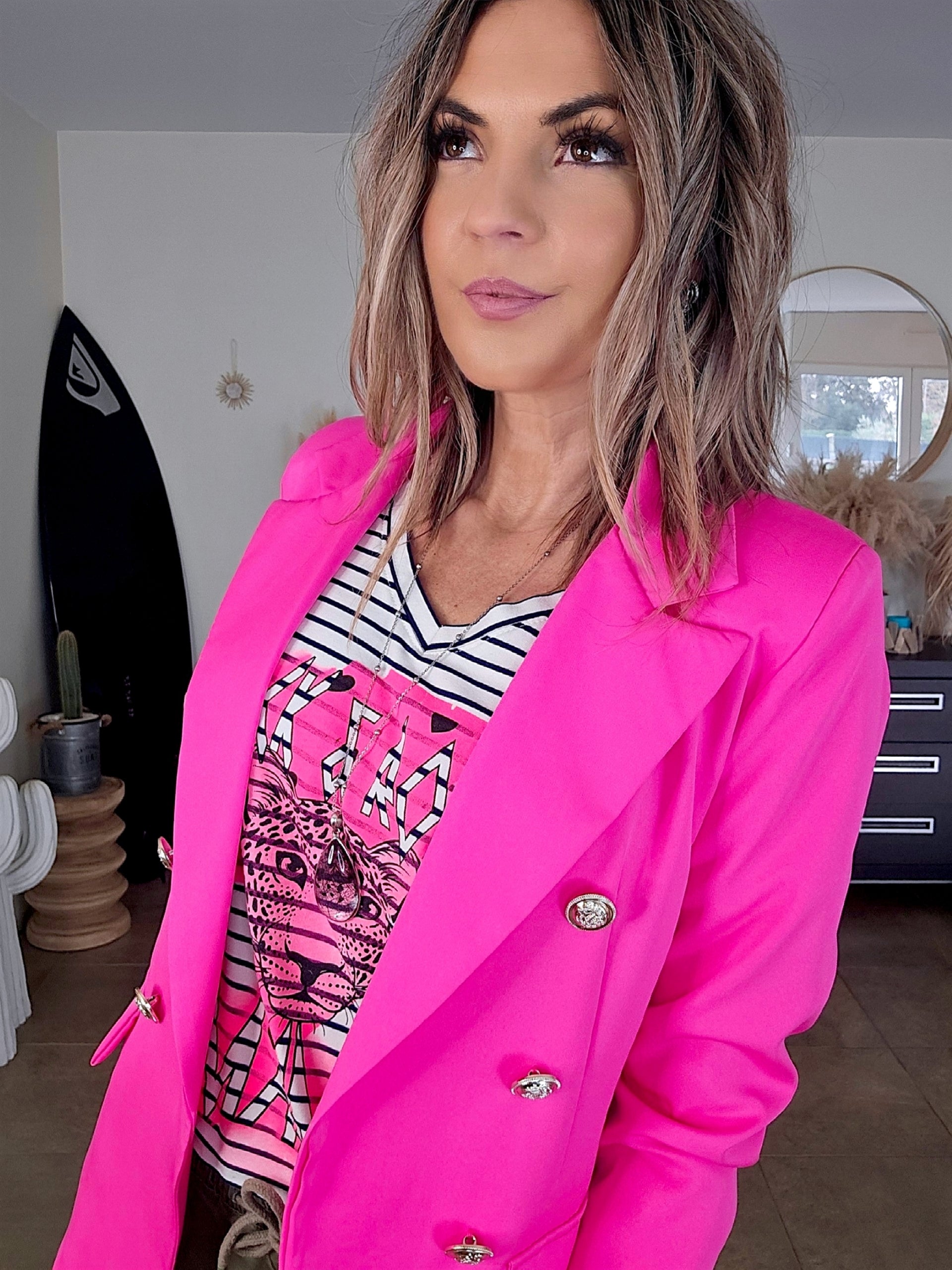 Veste cintrée rose fluo - 𝐌𝐚𝐫𝐢𝐧𝐚𝟒𝟒𝐟𝐚𝐦𝐢𝐥𝐲