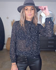 Chemise noire à imprimé éclairs et pois blancs - 𝐌𝐚𝐫𝐢𝐧𝐚𝟒𝟒𝐟𝐚𝐦𝐢𝐥𝐲