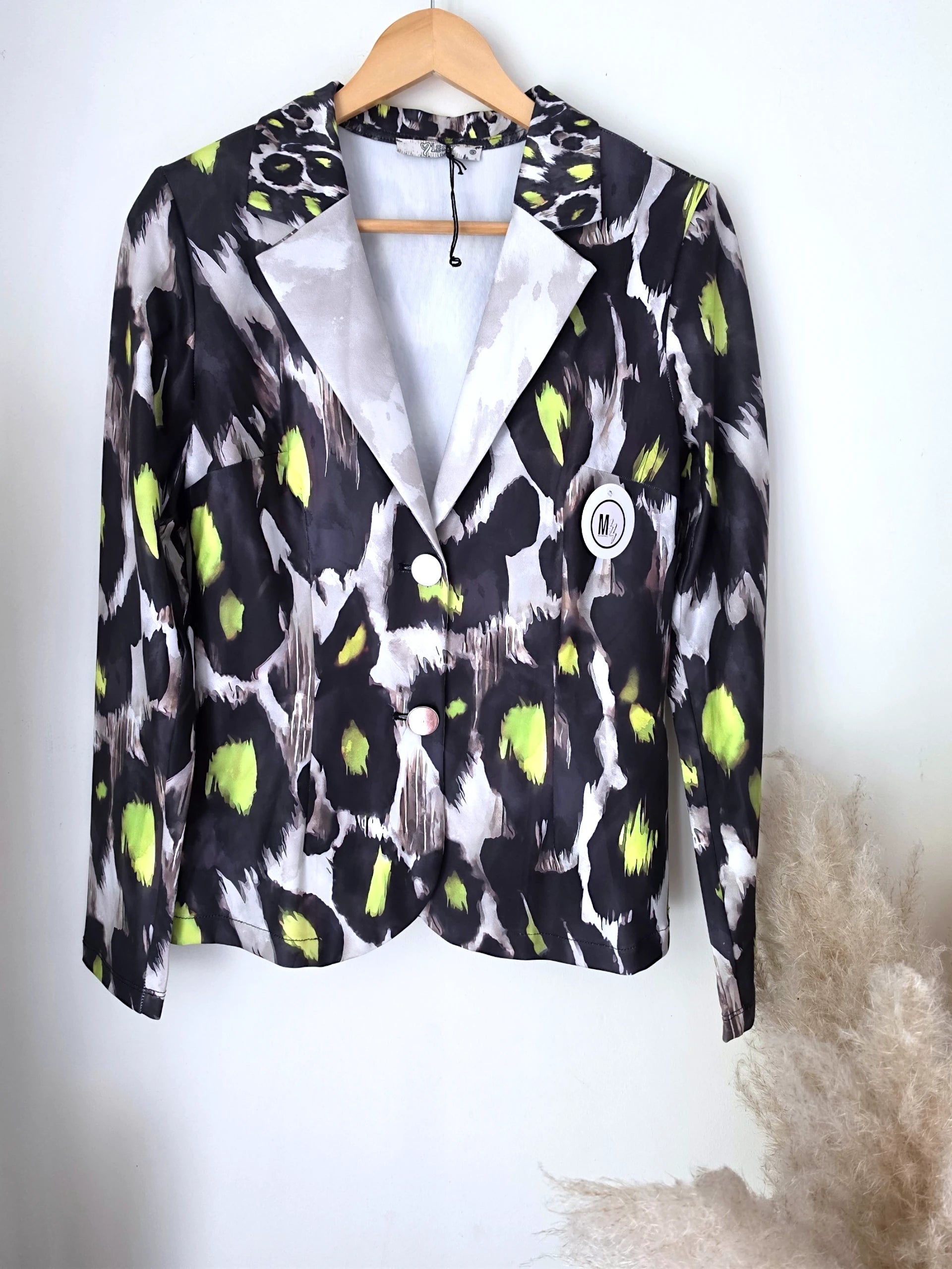Veste cintrée noire à imprimé léopard jaune fluo - 𝐌𝐚𝐫𝐢𝐧𝐚𝟒𝟒𝐟𝐚𝐦𝐢𝐥𝐲