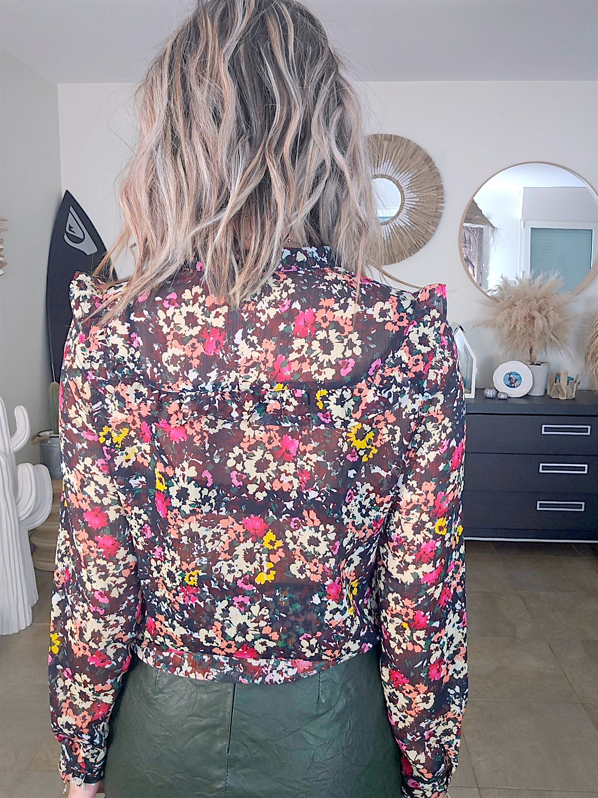 Chemise lumineuse à imprimé flowers - 𝐌𝐚𝐫𝐢𝐧𝐚𝟒𝟒𝐟𝐚𝐦𝐢𝐥𝐲
