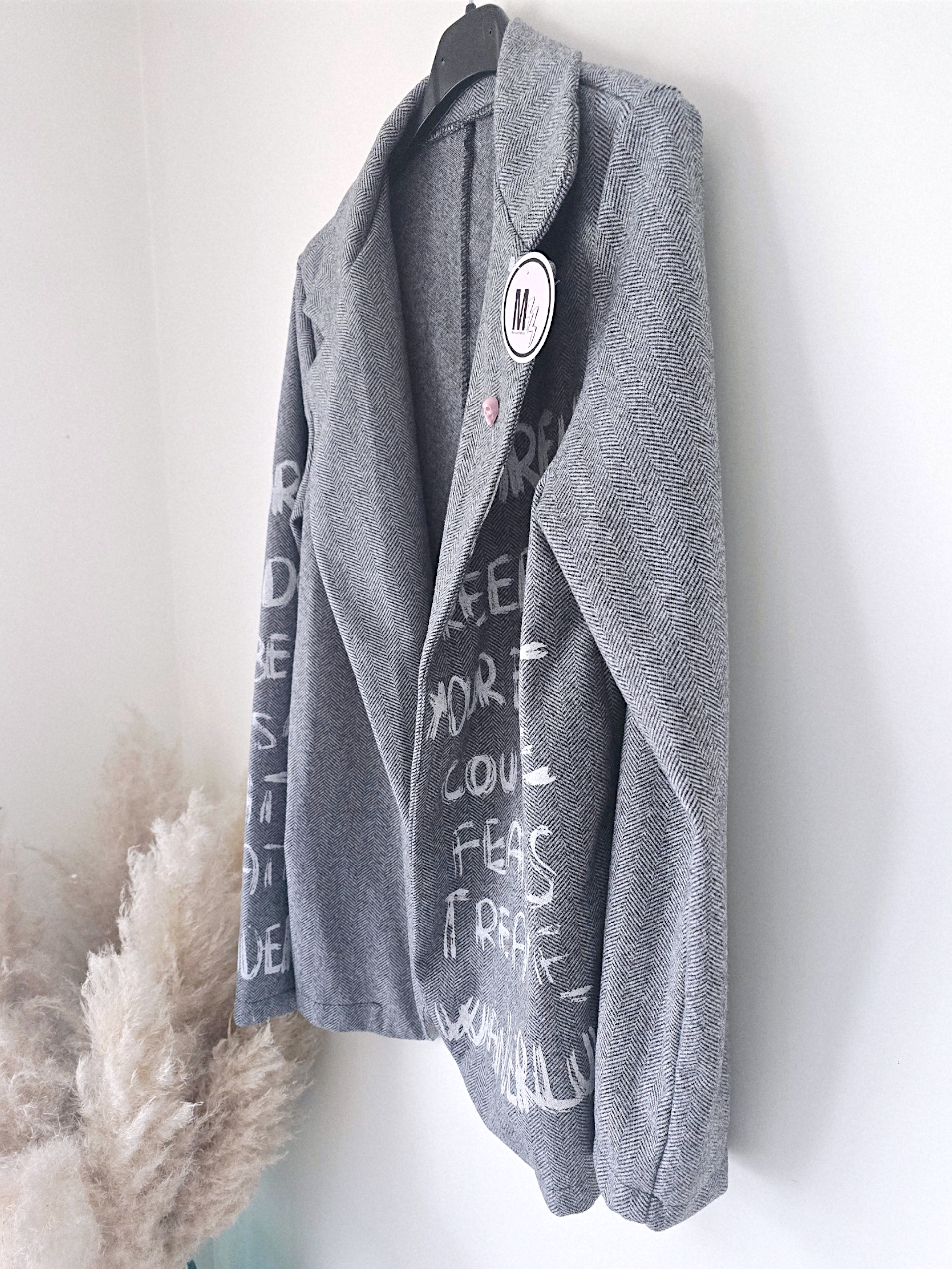 Veste à chevrons &amp; tags + pin's skull rose - 𝐌𝐚𝐫𝐢𝐧𝐚𝟒𝟒𝐟𝐚𝐦𝐢𝐥𝐲