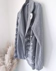 Veste à chevrons & tags + pin's skull rose - 𝐌𝐚𝐫𝐢𝐧𝐚𝟒𝟒𝐟𝐚𝐦𝐢𝐥𝐲