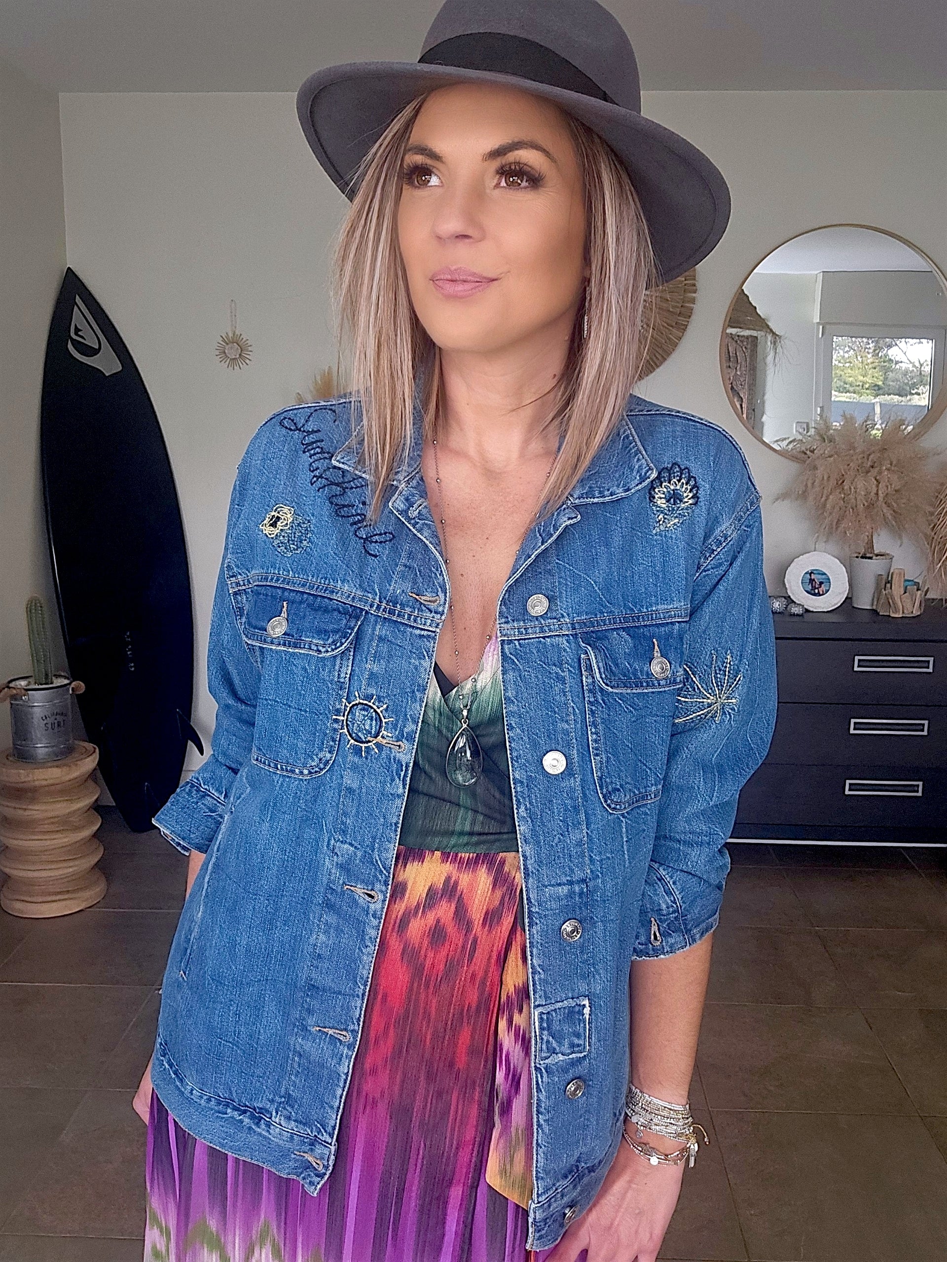 Veste brodée en jean bleu - 𝐌𝐚𝐫𝐢𝐧𝐚𝟒𝟒𝐟𝐚𝐦𝐢𝐥𝐲