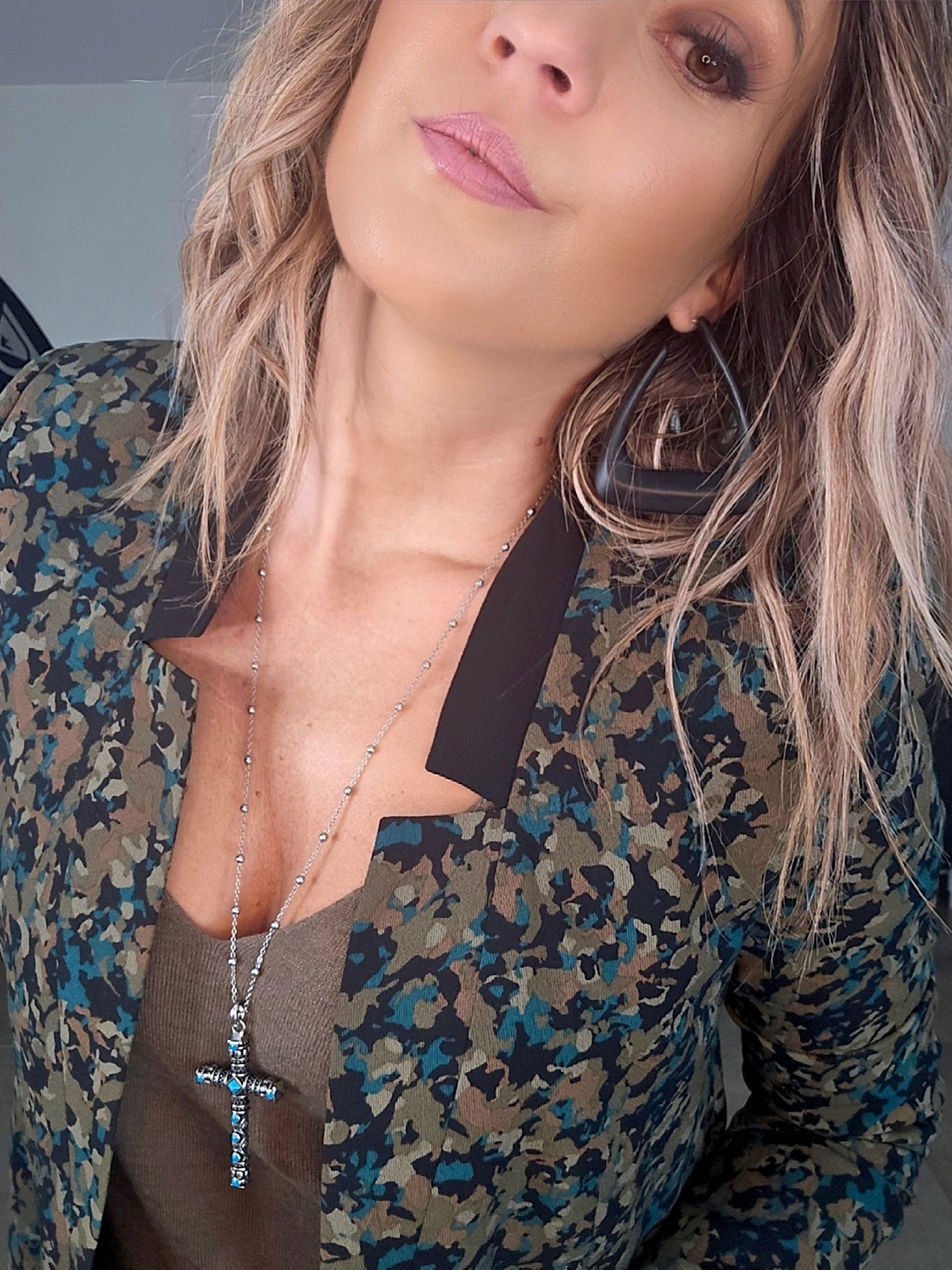 Veste cintrée à imprimé camouflage - 𝐌𝐚𝐫𝐢𝐧𝐚𝟒𝟒𝐟𝐚𝐦𝐢𝐥𝐲