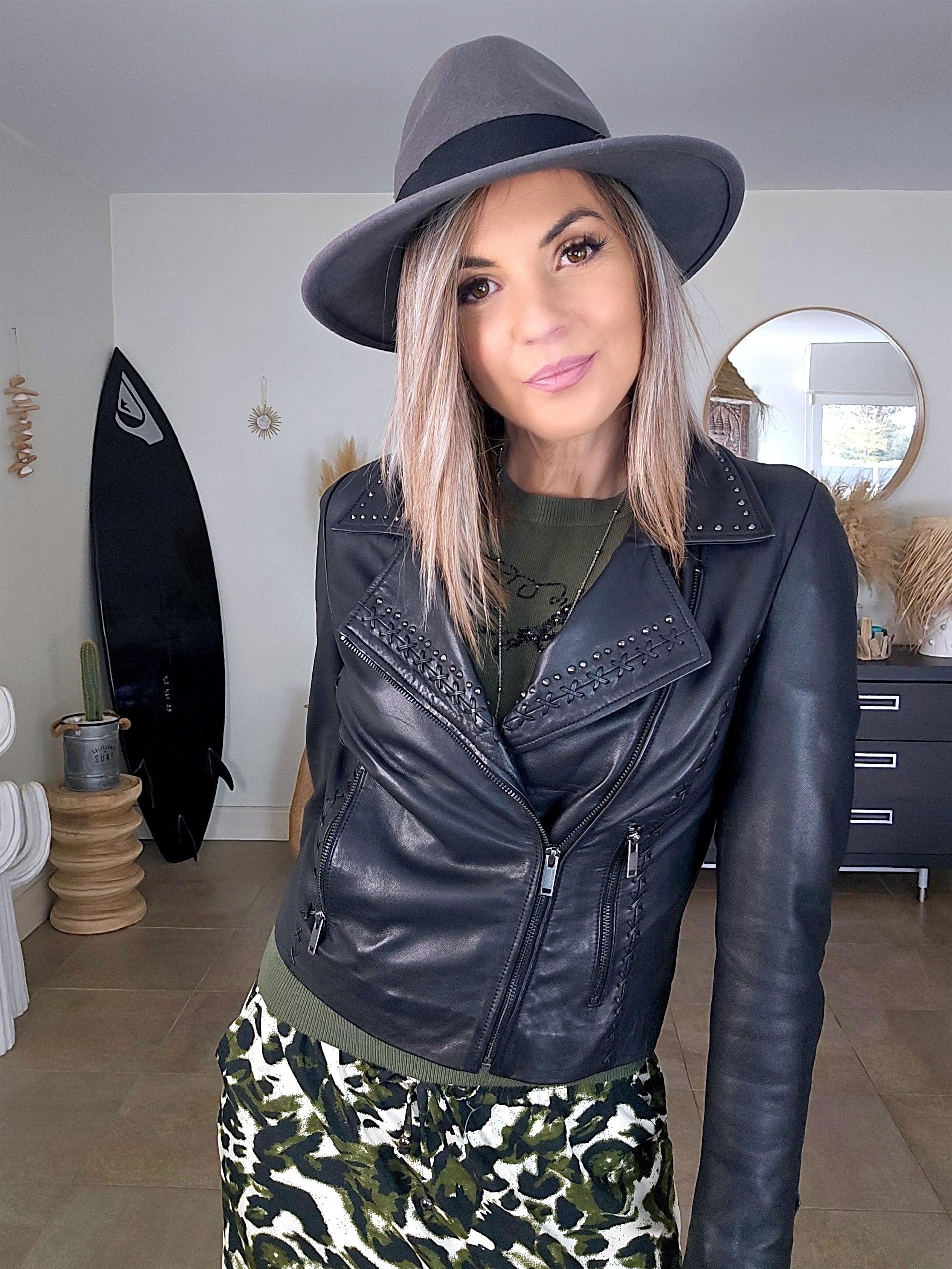 Perfecto noir 100% cuir - 𝐌𝐚𝐫𝐢𝐧𝐚𝟒𝟒𝐟𝐚𝐦𝐢𝐥𝐲