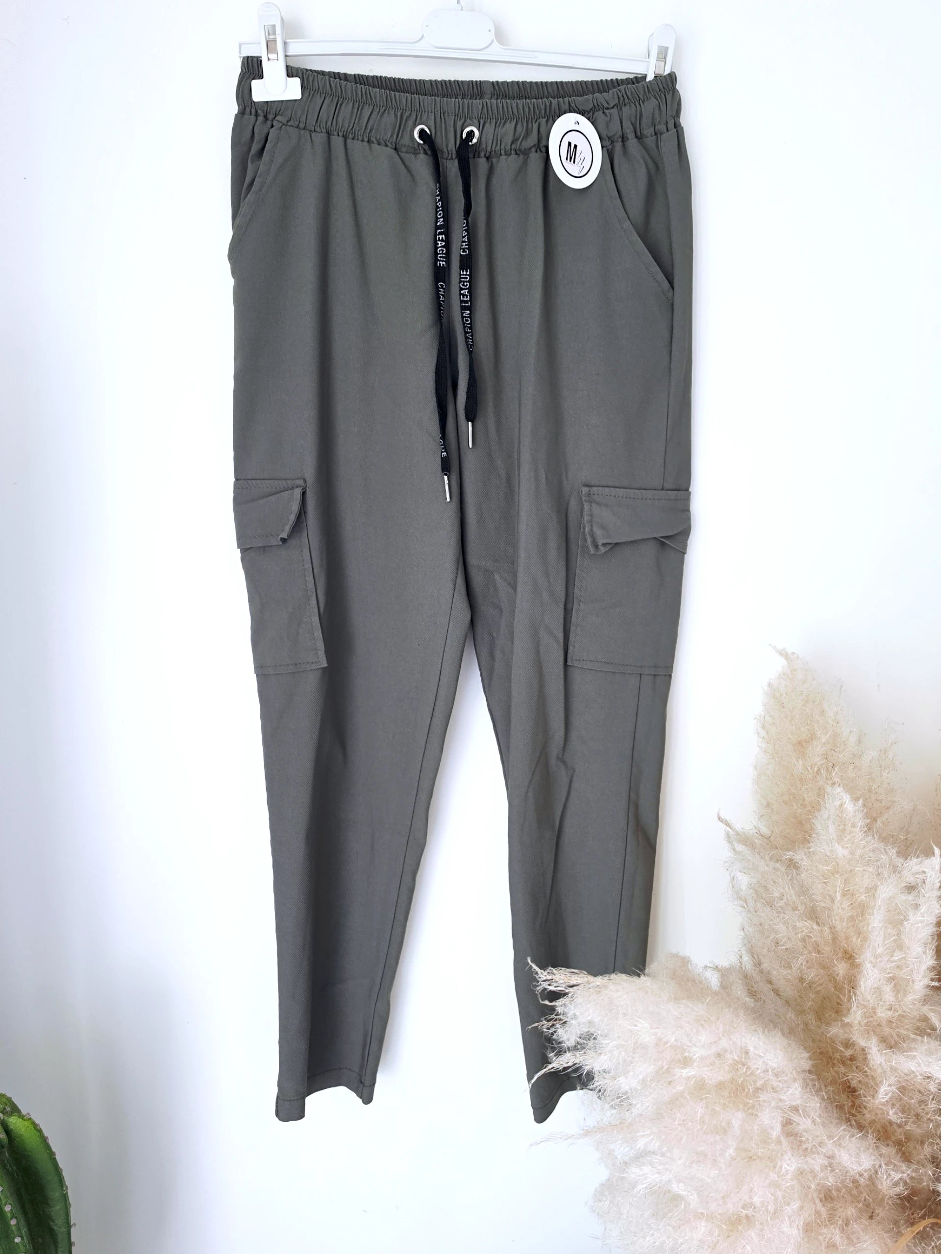 Pantalon cargo kaki - 𝐌𝐚𝐫𝐢𝐧𝐚𝟒𝟒𝐟𝐚𝐦𝐢𝐥𝐲
