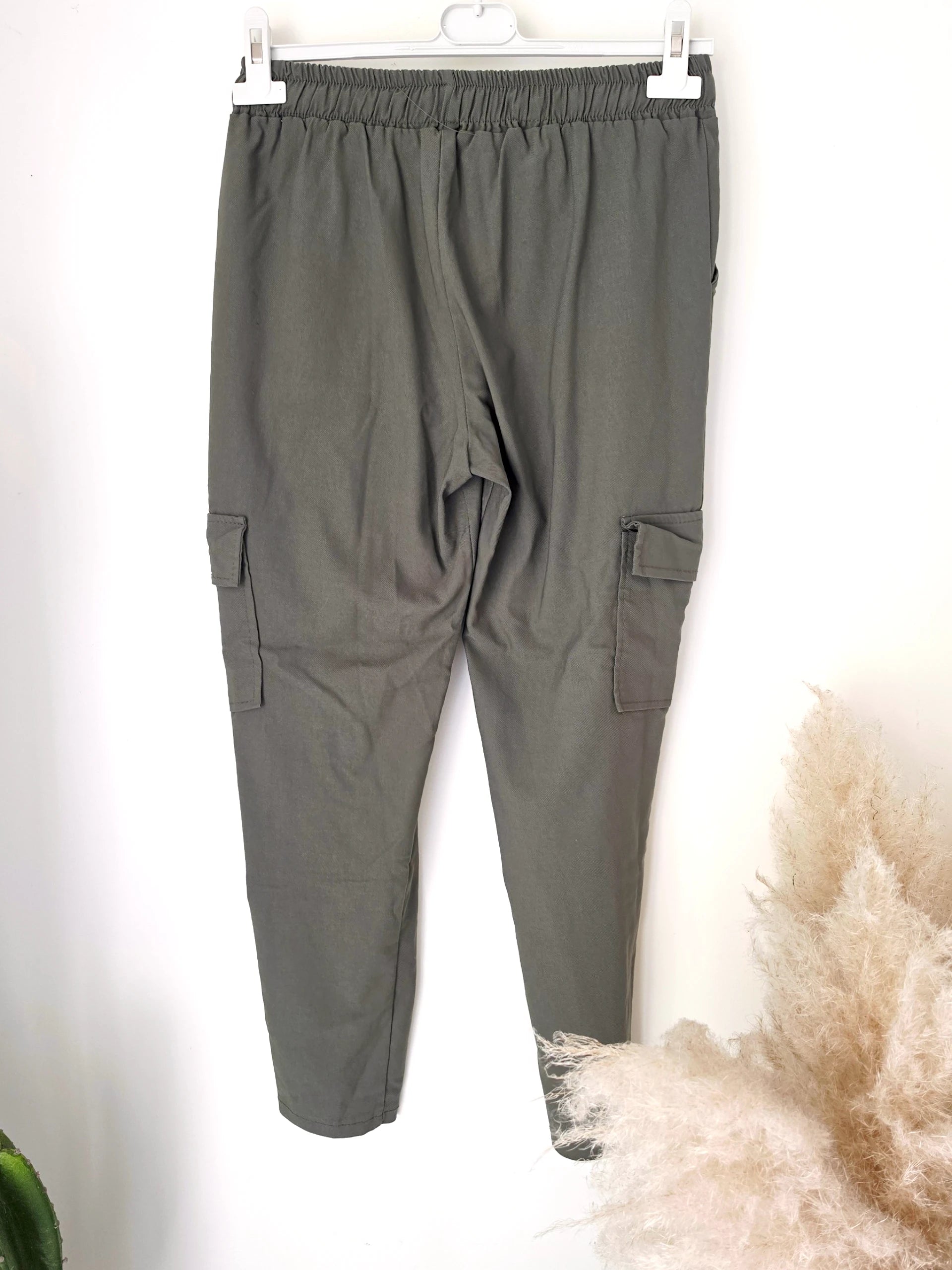 Pantalon cargo kaki - 𝐌𝐚𝐫𝐢𝐧𝐚𝟒𝟒𝐟𝐚𝐦𝐢𝐥𝐲