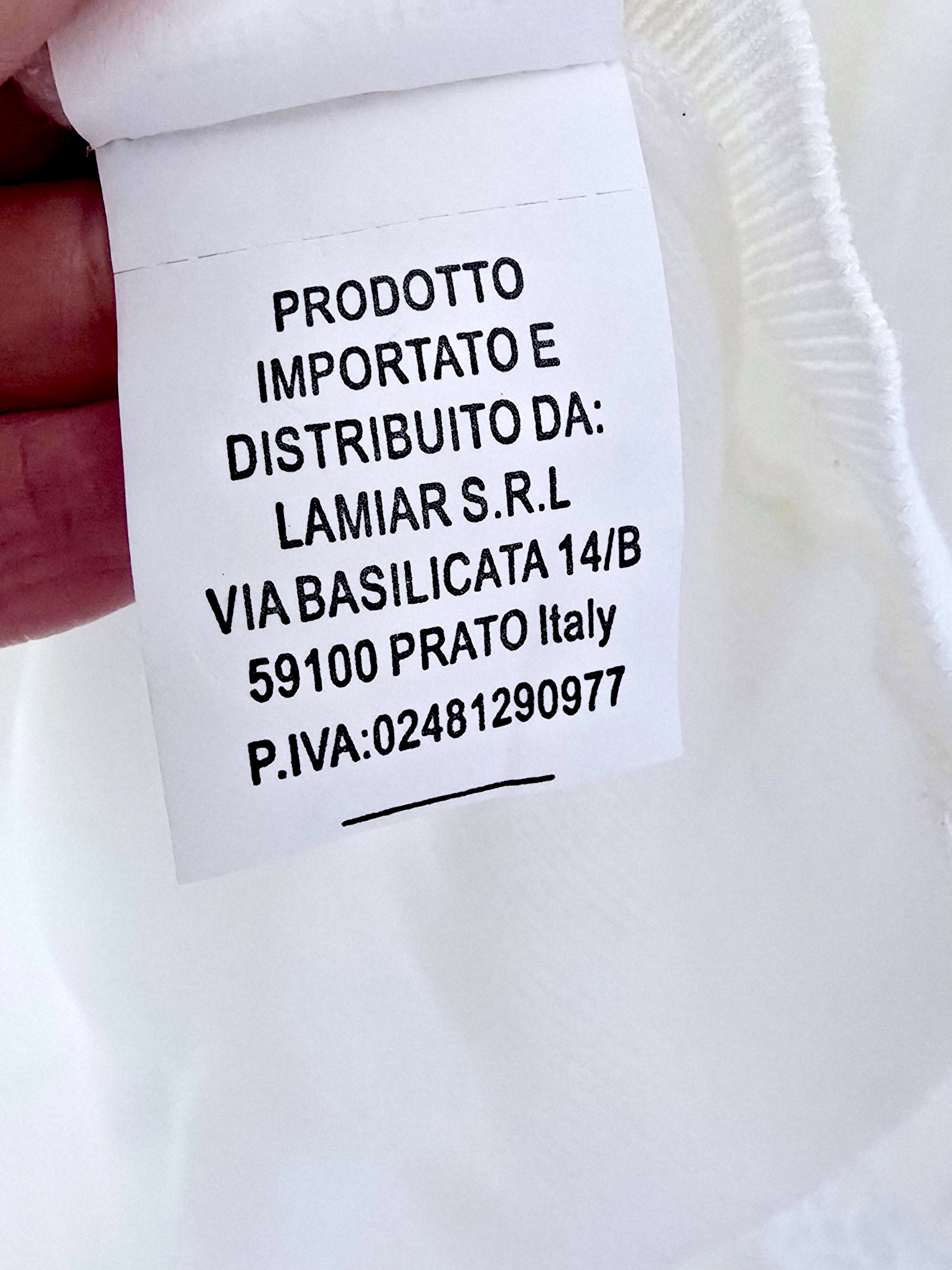 Pull blanc avec dentelle - 𝐌𝐚𝐫𝐢𝐧𝐚𝟒𝟒𝐟𝐚𝐦𝐢𝐥𝐲