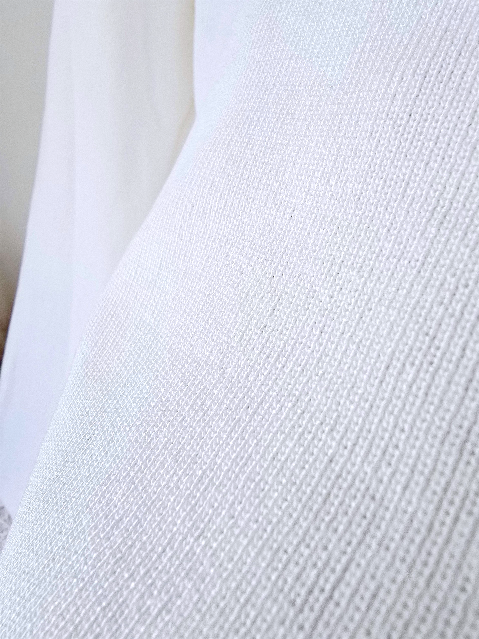 Pull blanc avec dentelle - 𝐌𝐚𝐫𝐢𝐧𝐚𝟒𝟒𝐟𝐚𝐦𝐢𝐥𝐲