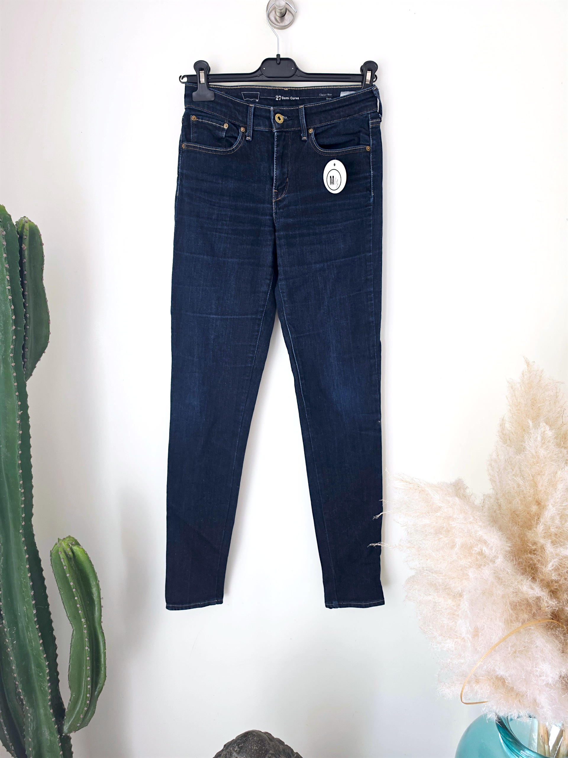 Jean brut demi curve - 𝐌𝐚𝐫𝐢𝐧𝐚𝟒𝟒𝐟𝐚𝐦𝐢𝐥𝐲