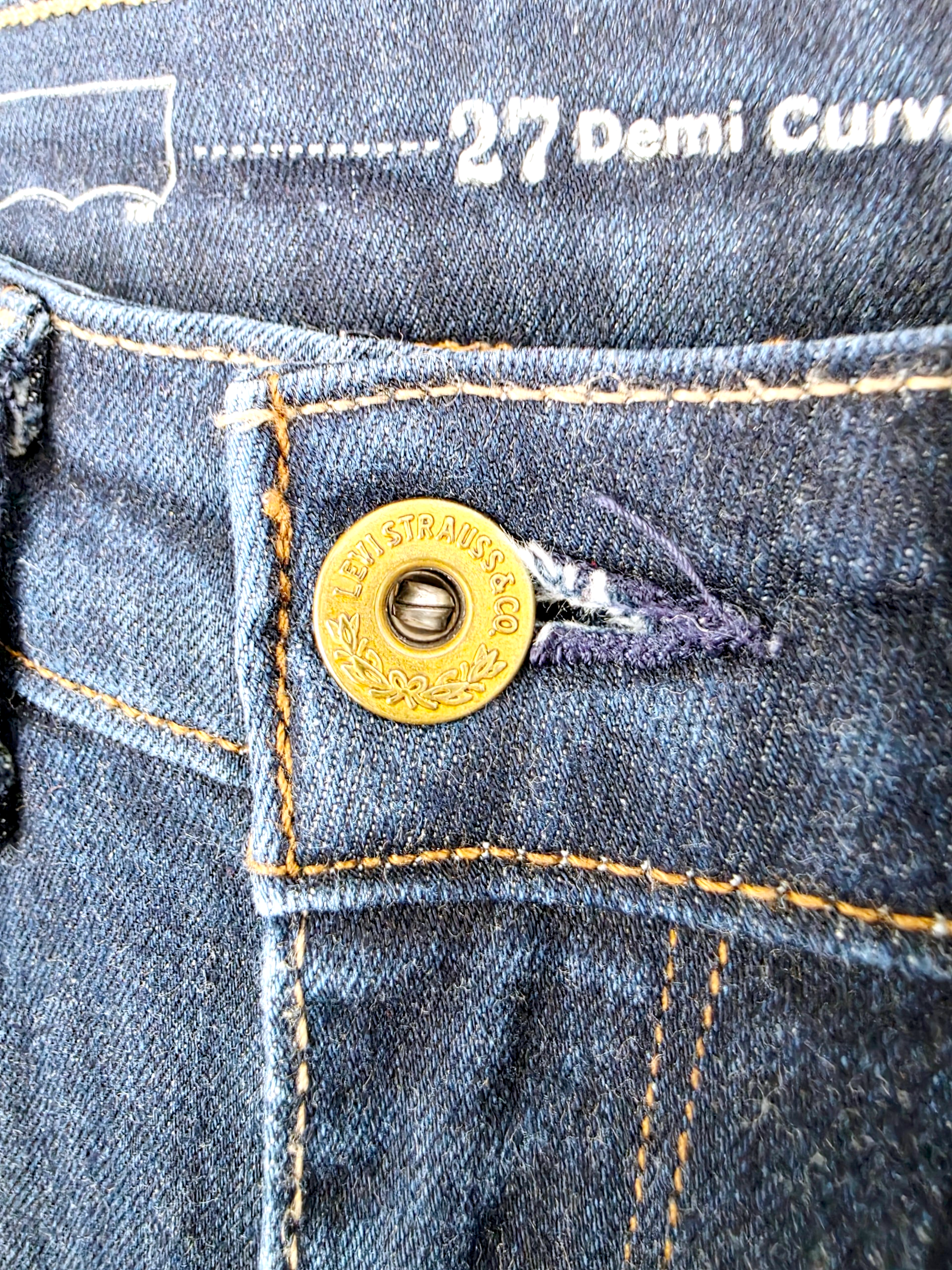 Jean brut demi curve - 𝐌𝐚𝐫𝐢𝐧𝐚𝟒𝟒𝐟𝐚𝐦𝐢𝐥𝐲
